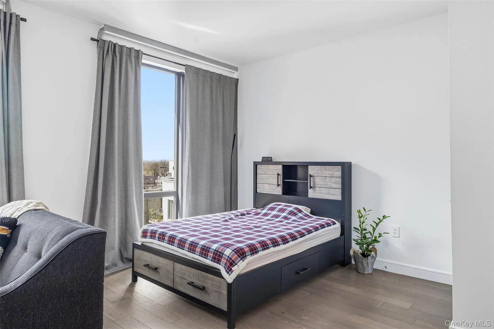 10702 Queens Boulevard, New York, NY, 2 Rooms Rooms,1 BathroomBathrooms,Residential,For Rent,Queens,0,988361 10702 Queens Boulevard, New York, NY, 2 Rooms Rooms,1 BathroomBathrooms,Residential,For Rent,Queens,0,988361