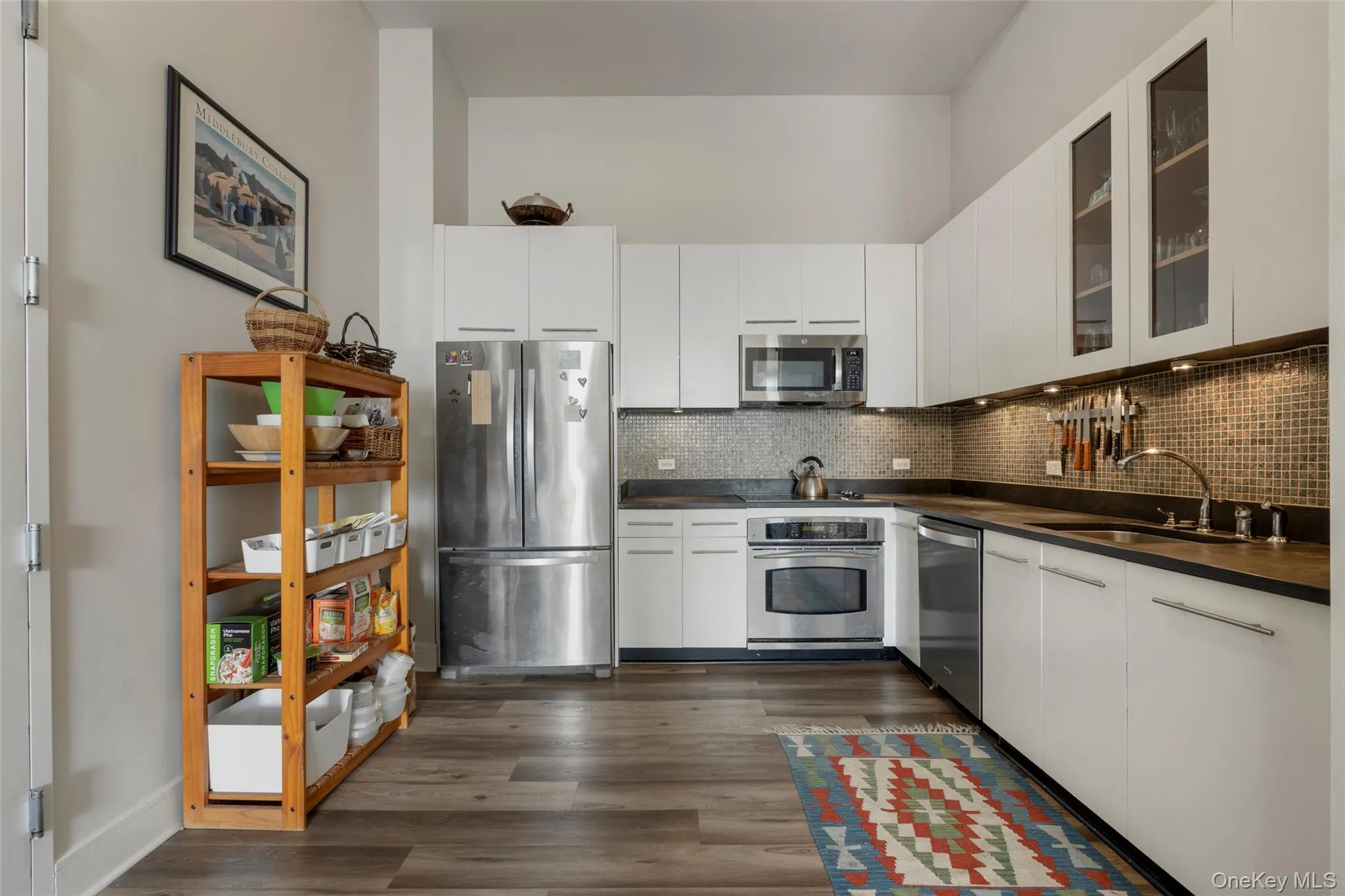 25 Leroy Place, New Rochelle, NY, 1 Bedroom Bedrooms, 3 Rooms Rooms,1 BathroomBathrooms,Residential Lease,For Rent,Leroy,0,988376 25 Leroy Place, New Rochelle, NY, 1 Bedroom Bedrooms, 3 Rooms Rooms,1 BathroomBathrooms,Residential Lease,For Rent,Leroy,0,988376