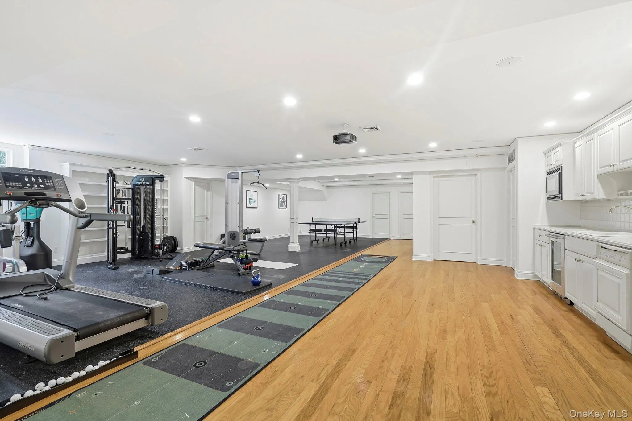 2 Coventry Court, Mamaroneck, NY, 7 Bedrooms Bedrooms, 15 Rooms Rooms,7 BathroomsBathrooms,Residential,For Rent,Coventry,0,988412 2 Coventry Court, Mamaroneck, NY, 7 Bedrooms Bedrooms, 15 Rooms Rooms,7 BathroomsBathrooms,Residential,For Rent,Coventry,0,988412