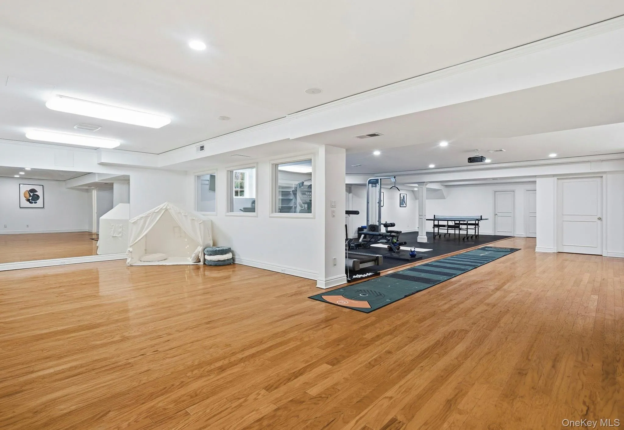 2 Coventry Court, Mamaroneck, NY, 7 Bedrooms Bedrooms, 15 Rooms Rooms,7 BathroomsBathrooms,Residential,For Rent,Coventry,0,988412 2 Coventry Court, Mamaroneck, NY, 7 Bedrooms Bedrooms, 15 Rooms Rooms,7 BathroomsBathrooms,Residential,For Rent,Coventry,0,988412