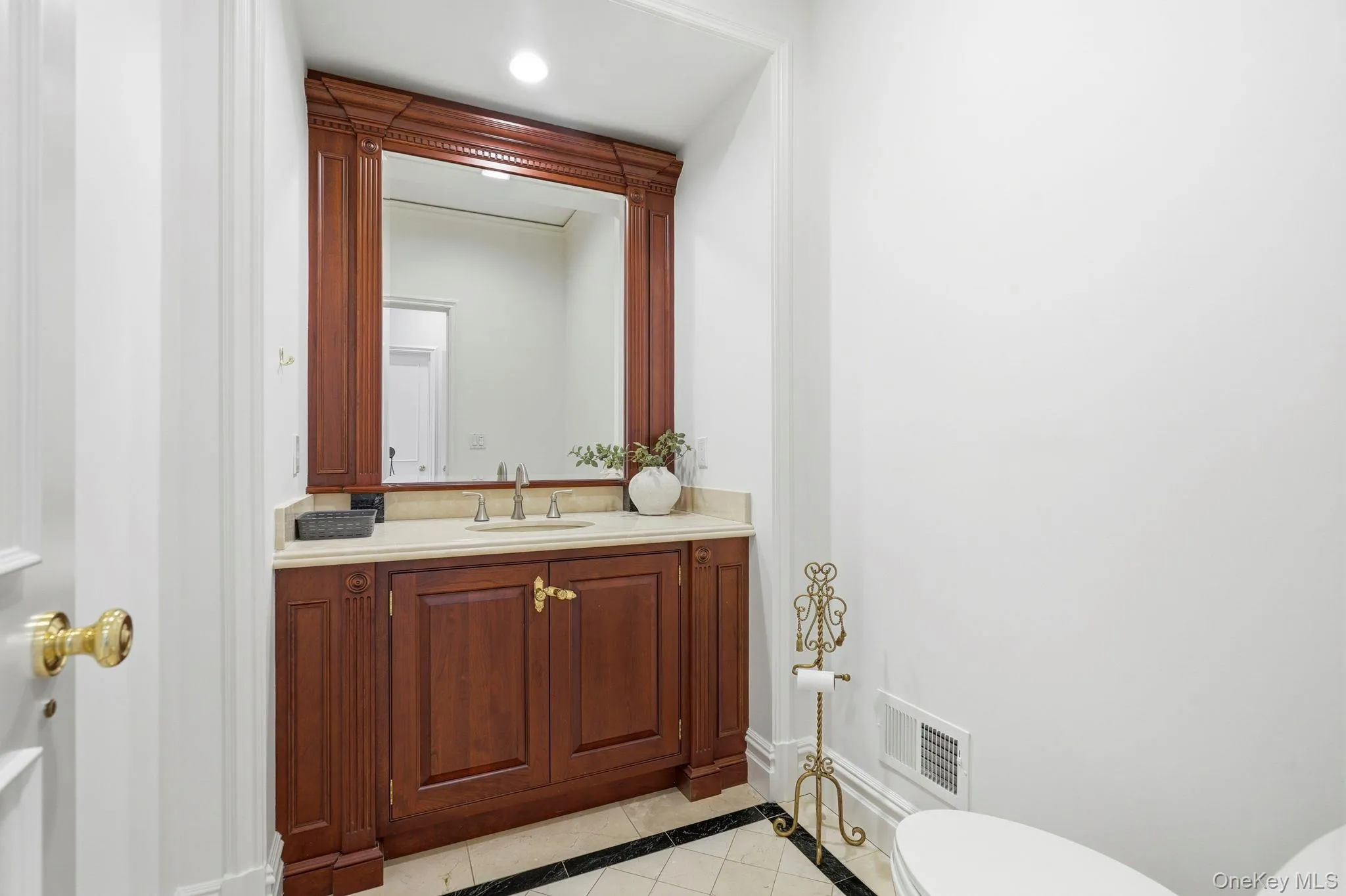 2 Coventry Court, Mamaroneck, NY, 7 Bedrooms Bedrooms, 15 Rooms Rooms,7 BathroomsBathrooms,Residential,For Rent,Coventry,0,988412 2 Coventry Court, Mamaroneck, NY, 7 Bedrooms Bedrooms, 15 Rooms Rooms,7 BathroomsBathrooms,Residential,For Rent,Coventry,0,988412