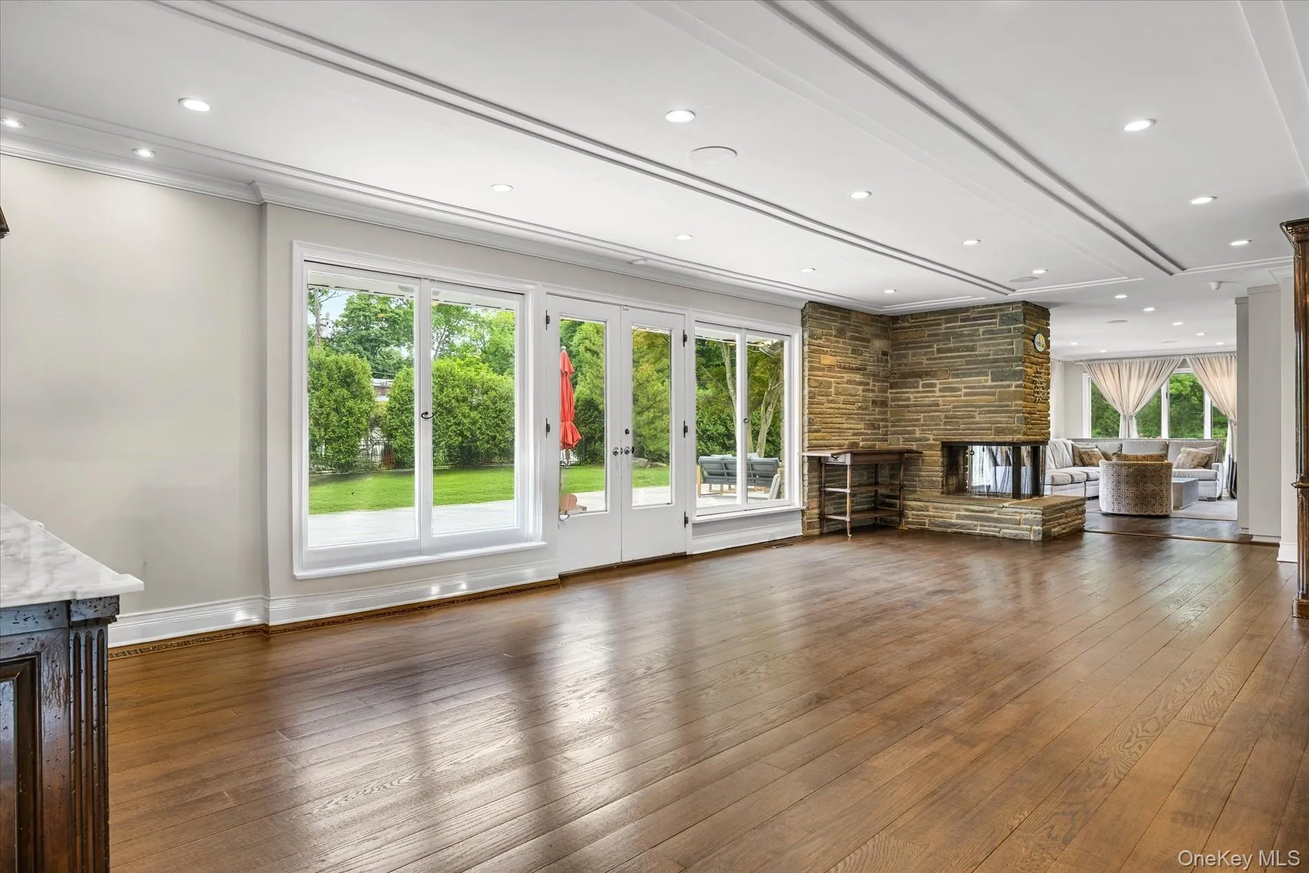 11 Flower Lane, North Hempstead, NY, 5 Bedrooms Bedrooms, 10 Rooms Rooms,3 BathroomsBathrooms,Residential Lease,For Rent,Flower,0,988416 11 Flower Lane, North Hempstead, NY, 5 Bedrooms Bedrooms, 10 Rooms Rooms,3 BathroomsBathrooms,Residential Lease,For Rent,Flower,0,988416
