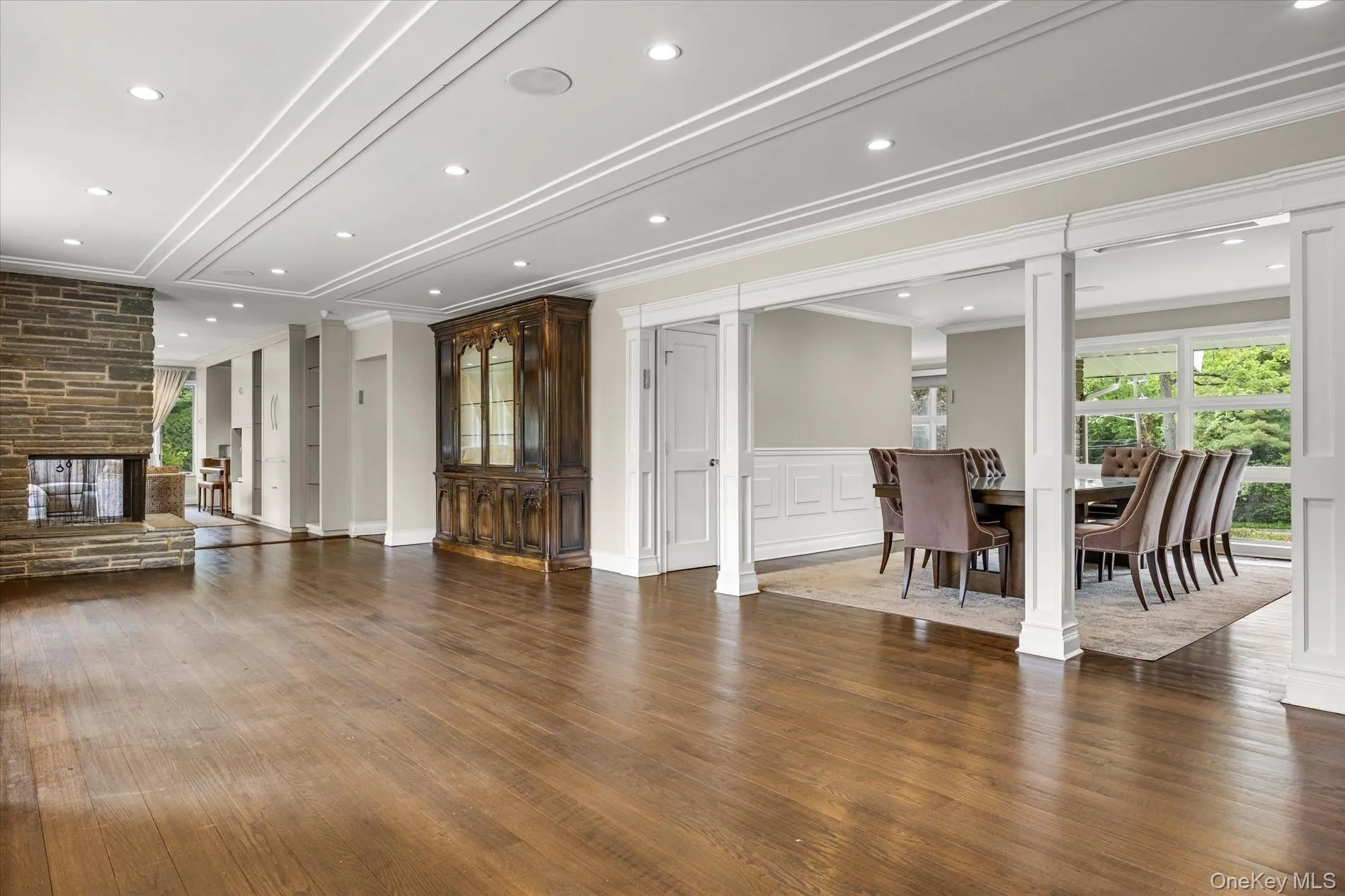 11 Flower Lane, North Hempstead, NY, 5 Bedrooms Bedrooms, 10 Rooms Rooms,3 BathroomsBathrooms,Residential Lease,For Rent,Flower,0,988416 11 Flower Lane, North Hempstead, NY, 5 Bedrooms Bedrooms, 10 Rooms Rooms,3 BathroomsBathrooms,Residential Lease,For Rent,Flower,0,988416