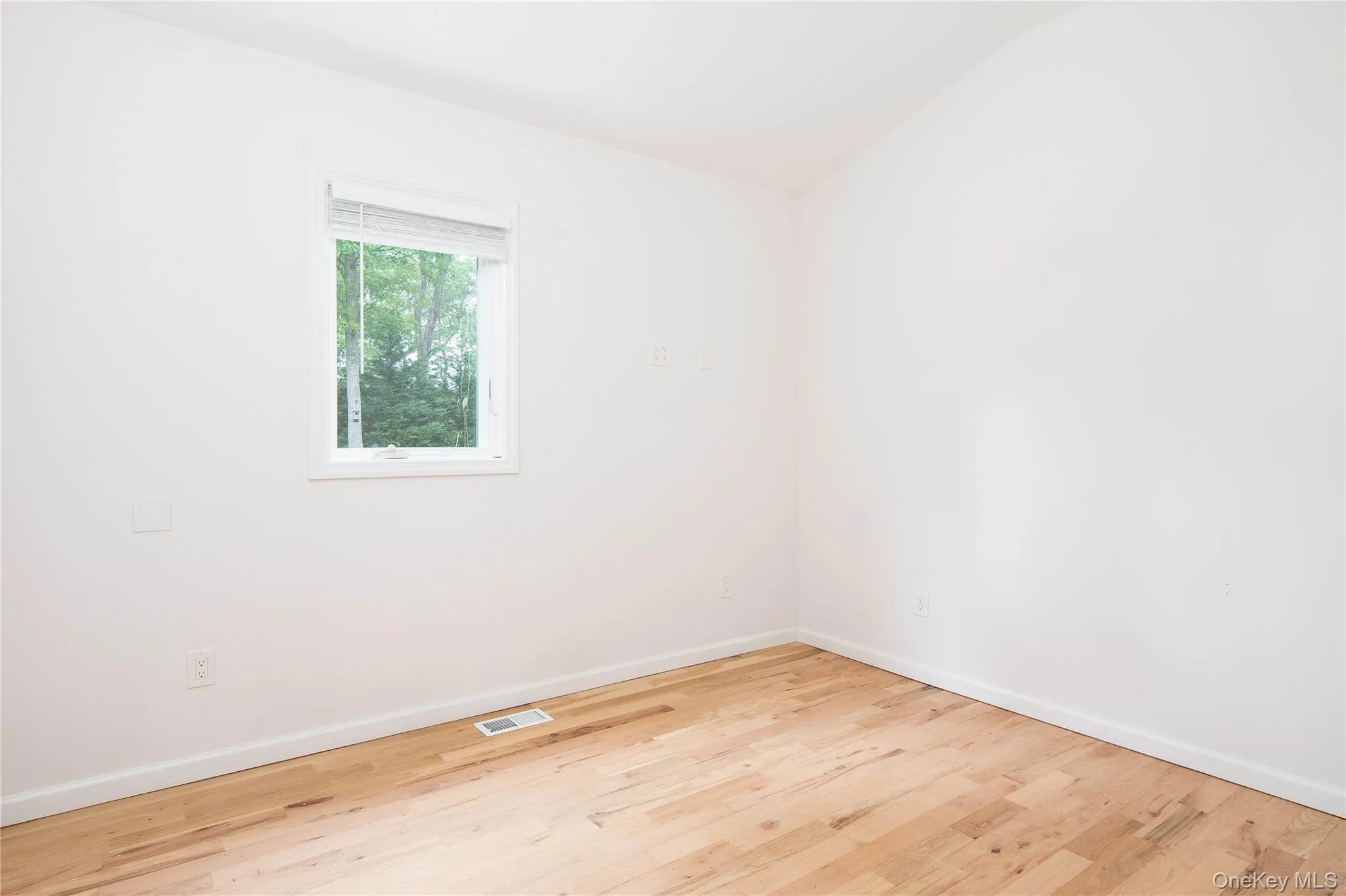29 Matthews Drive, Southampton, NY, 3 Bedrooms Bedrooms, 5 Rooms Rooms,2 BathroomsBathrooms,Residential,For Rent,Matthews,0,KEY988417 29 Matthews Drive, Southampton, NY, 3 Bedrooms Bedrooms, 5 Rooms Rooms,2 BathroomsBathrooms,Residential,For Rent,Matthews,0,KEY988417