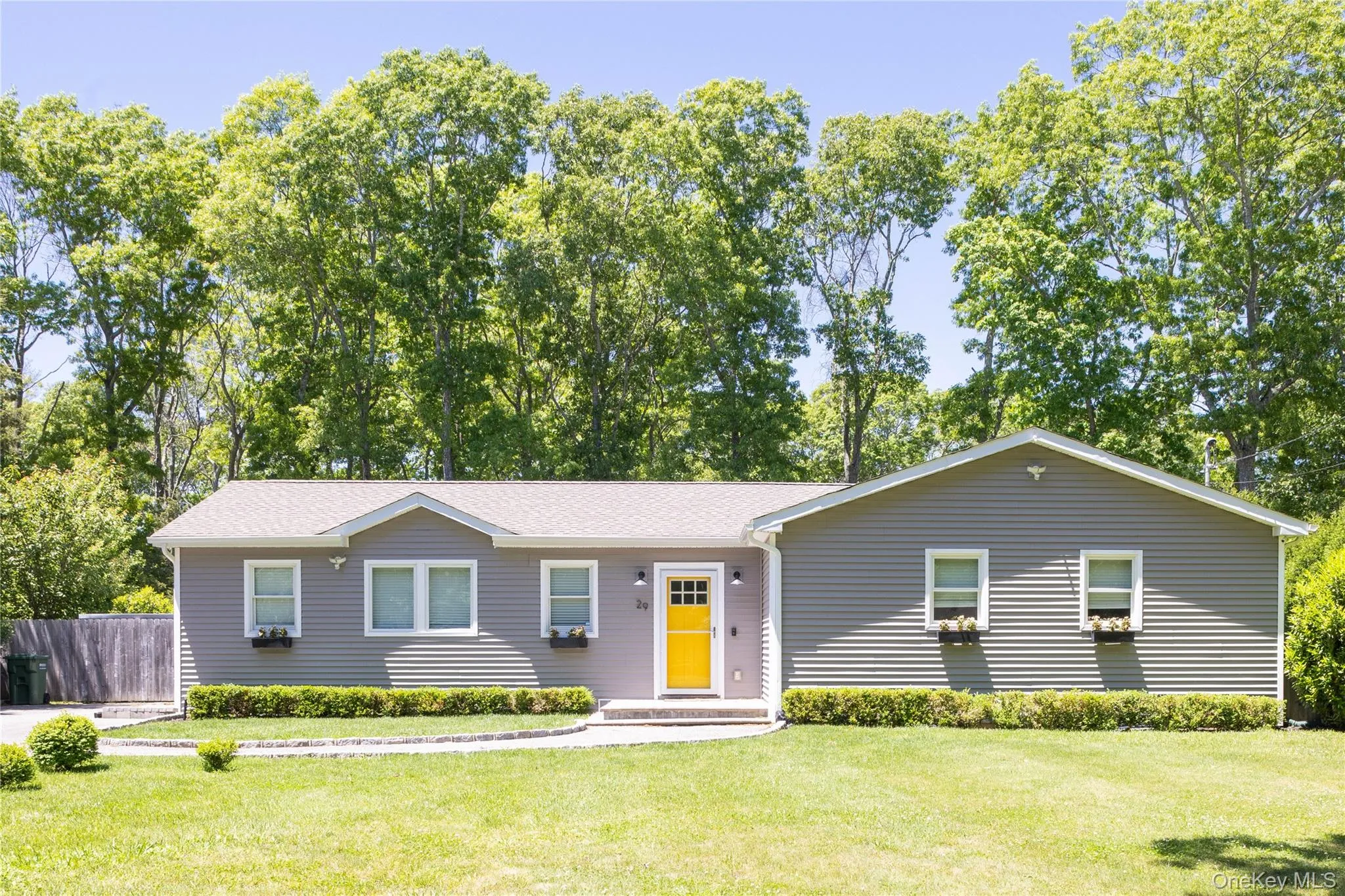 29 Matthews Drive, Southampton, NY, 3 Bedrooms Bedrooms, 5 Rooms Rooms,2 BathroomsBathrooms,Residential,For Rent,Matthews,0,KEY988417 29 Matthews Drive, Southampton, NY, 3 Bedrooms Bedrooms, 5 Rooms Rooms,2 BathroomsBathrooms,Residential,For Rent,Matthews,0,KEY988417