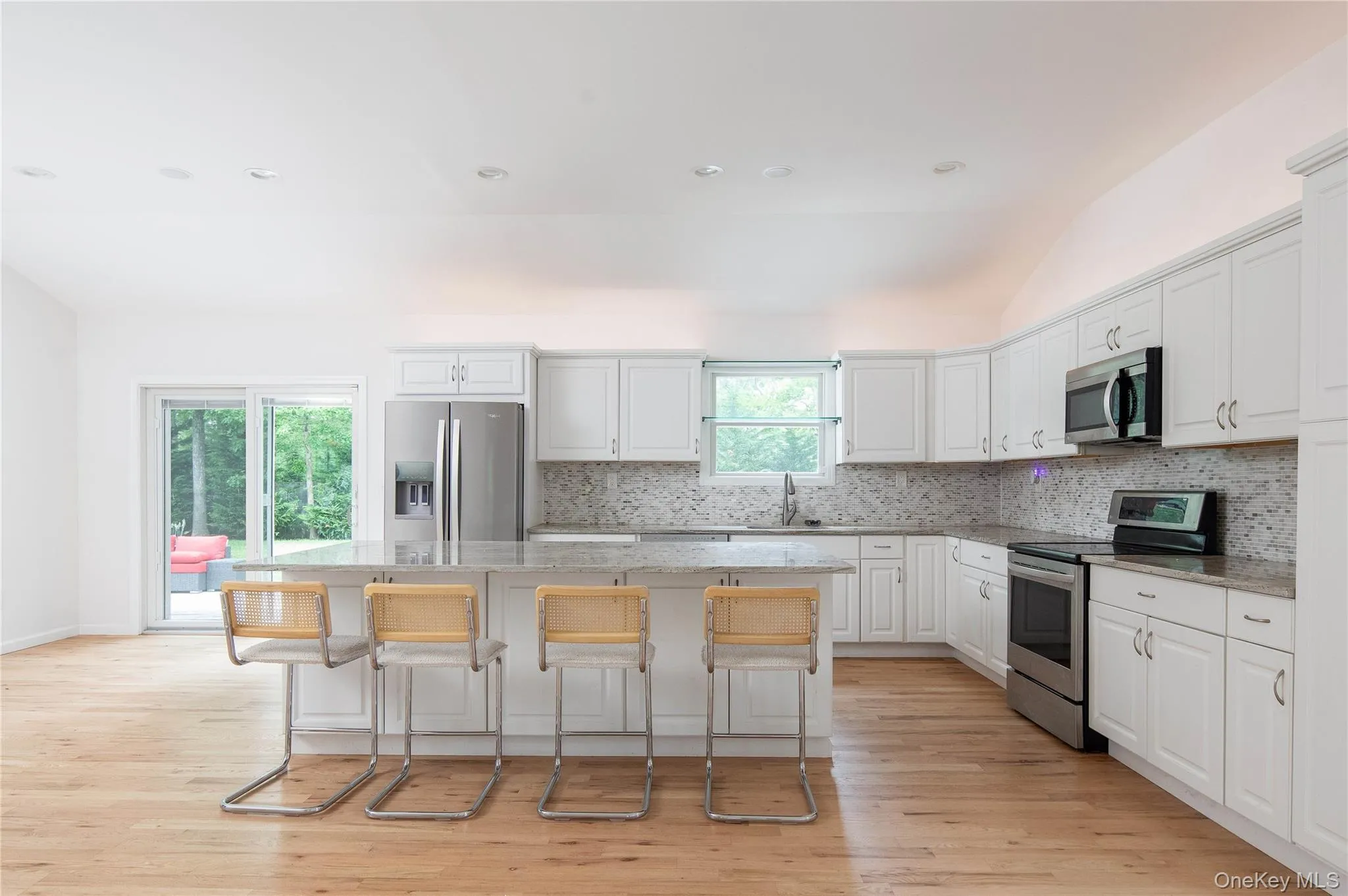 29 Matthews Drive, Southampton, NY, 3 Bedrooms Bedrooms, 5 Rooms Rooms,2 BathroomsBathrooms,Residential,For Rent,Matthews,0,KEY988417 29 Matthews Drive, Southampton, NY, 3 Bedrooms Bedrooms, 5 Rooms Rooms,2 BathroomsBathrooms,Residential,For Rent,Matthews,0,KEY988417