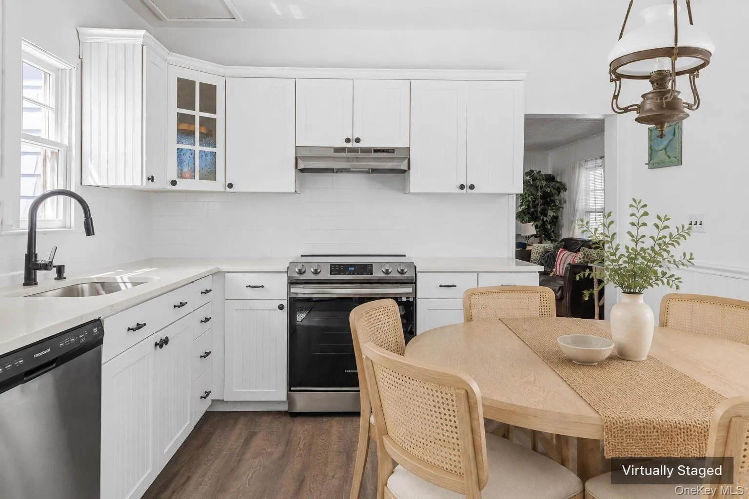 Virtually Staged Kitchen Virtually Staged Kitchen