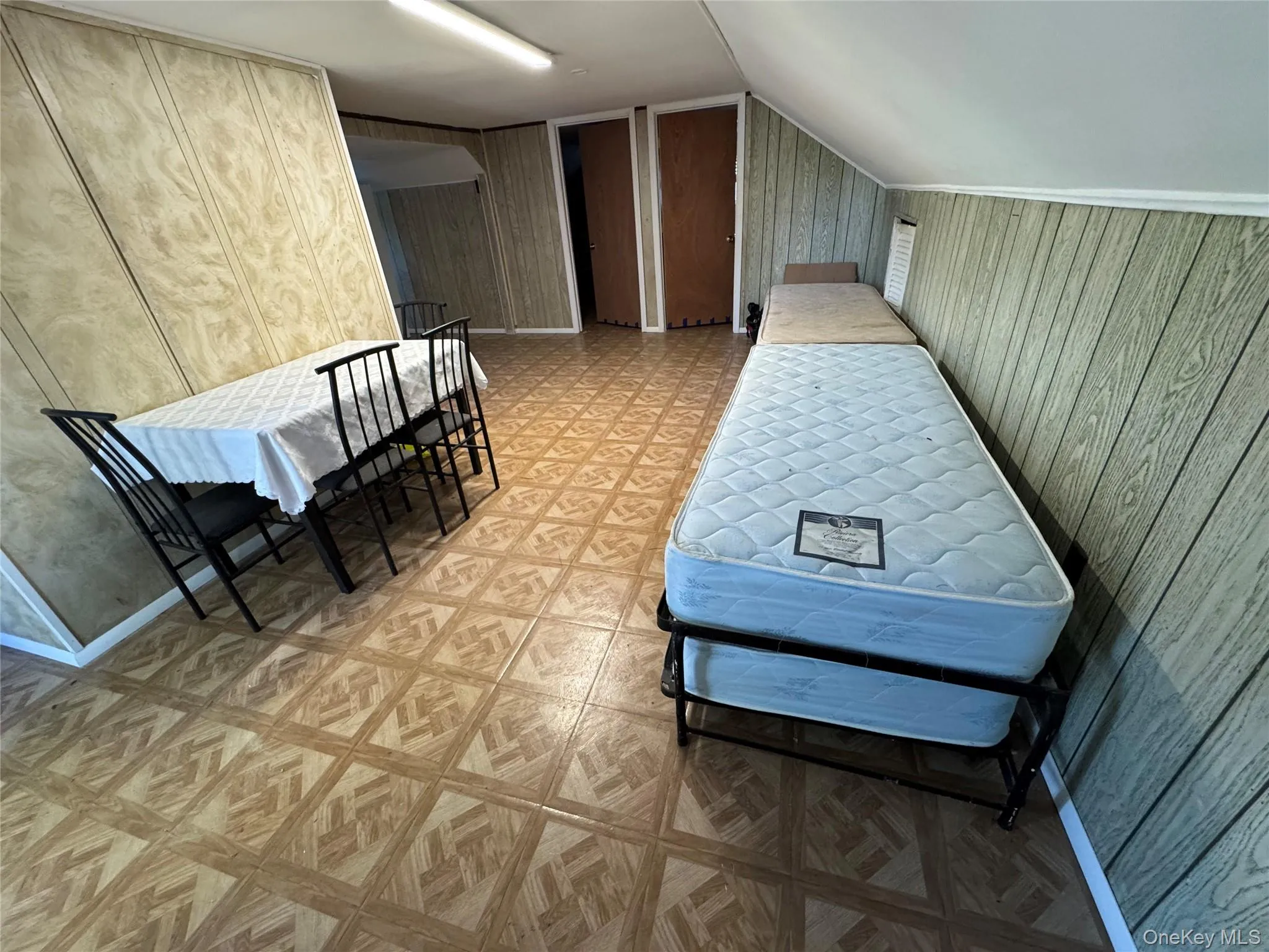 12 Old Turnpike Road, Fallsburg, NY, 6 Bedrooms Bedrooms, 8 Rooms Rooms,3 BathroomsBathrooms,Residential,For Rent,Old Turnpike,0,988427 12 Old Turnpike Road, Fallsburg, NY, 6 Bedrooms Bedrooms, 8 Rooms Rooms,3 BathroomsBathrooms,Residential,For Rent,Old Turnpike,0,988427