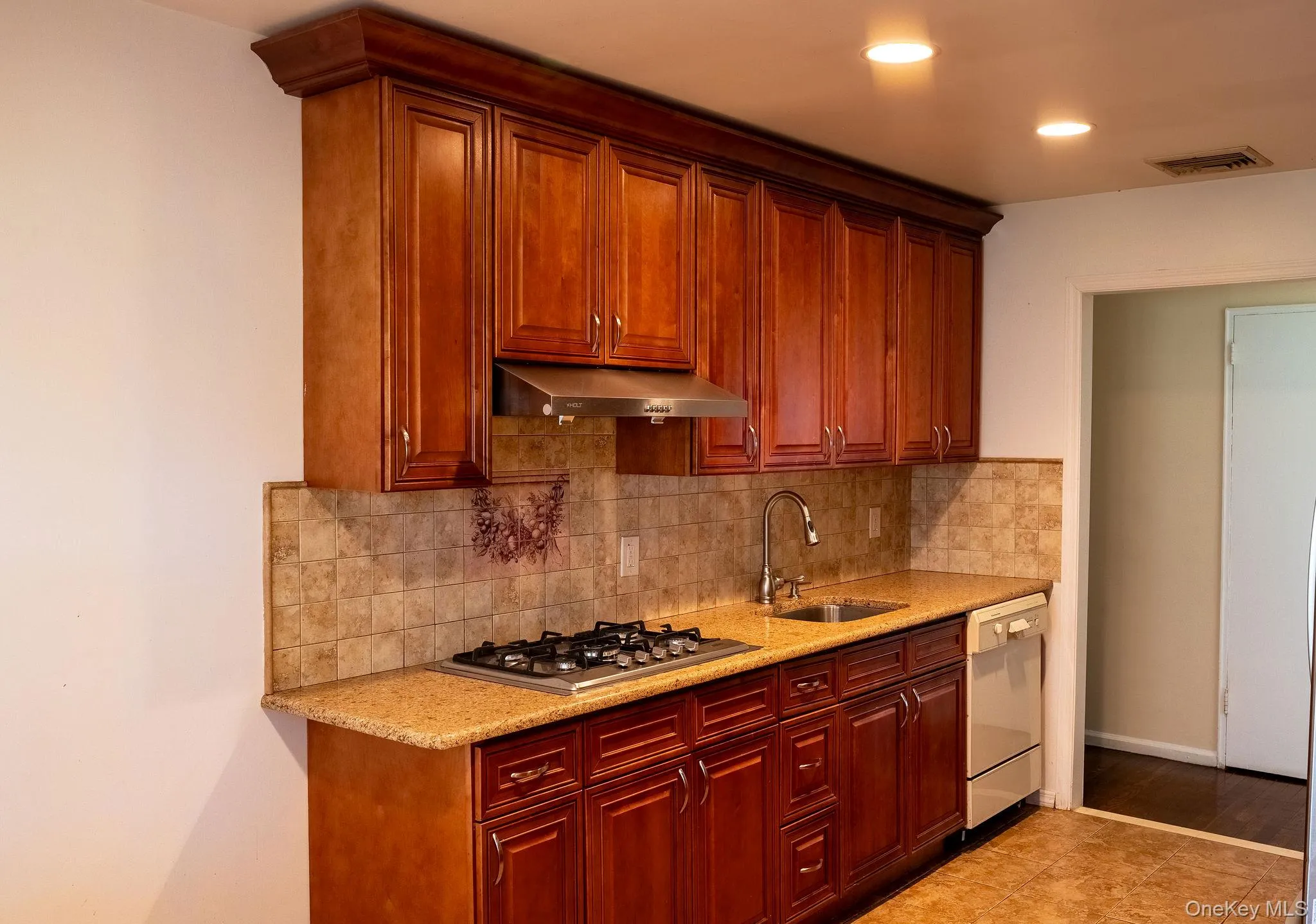 39 Deer Path Lane, Oyster Bay, NY, 3 Bedrooms Bedrooms, 6 Rooms Rooms,2 BathroomsBathrooms,Residential,For Rent,Deer Path,0,988433 39 Deer Path Lane, Oyster Bay, NY, 3 Bedrooms Bedrooms, 6 Rooms Rooms,2 BathroomsBathrooms,Residential,For Rent,Deer Path,0,988433