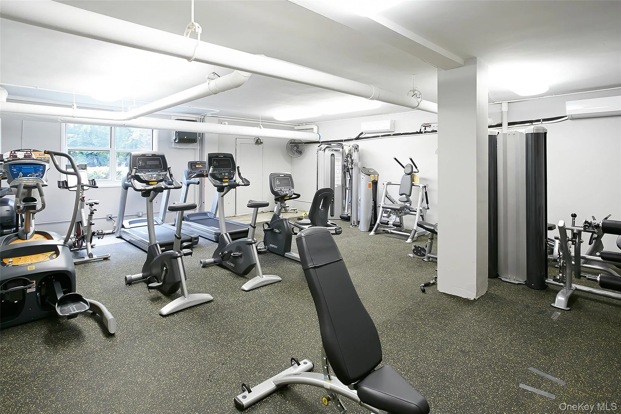3935 Blackstone Avenue, New York, NY, 2 Bedrooms Bedrooms, 5 Rooms Rooms,2 BathroomsBathrooms,Residential,For Rent,Blackstone,0,988437 3935 Blackstone Avenue, New York, NY, 2 Bedrooms Bedrooms, 5 Rooms Rooms,2 BathroomsBathrooms,Residential,For Rent,Blackstone,0,988437