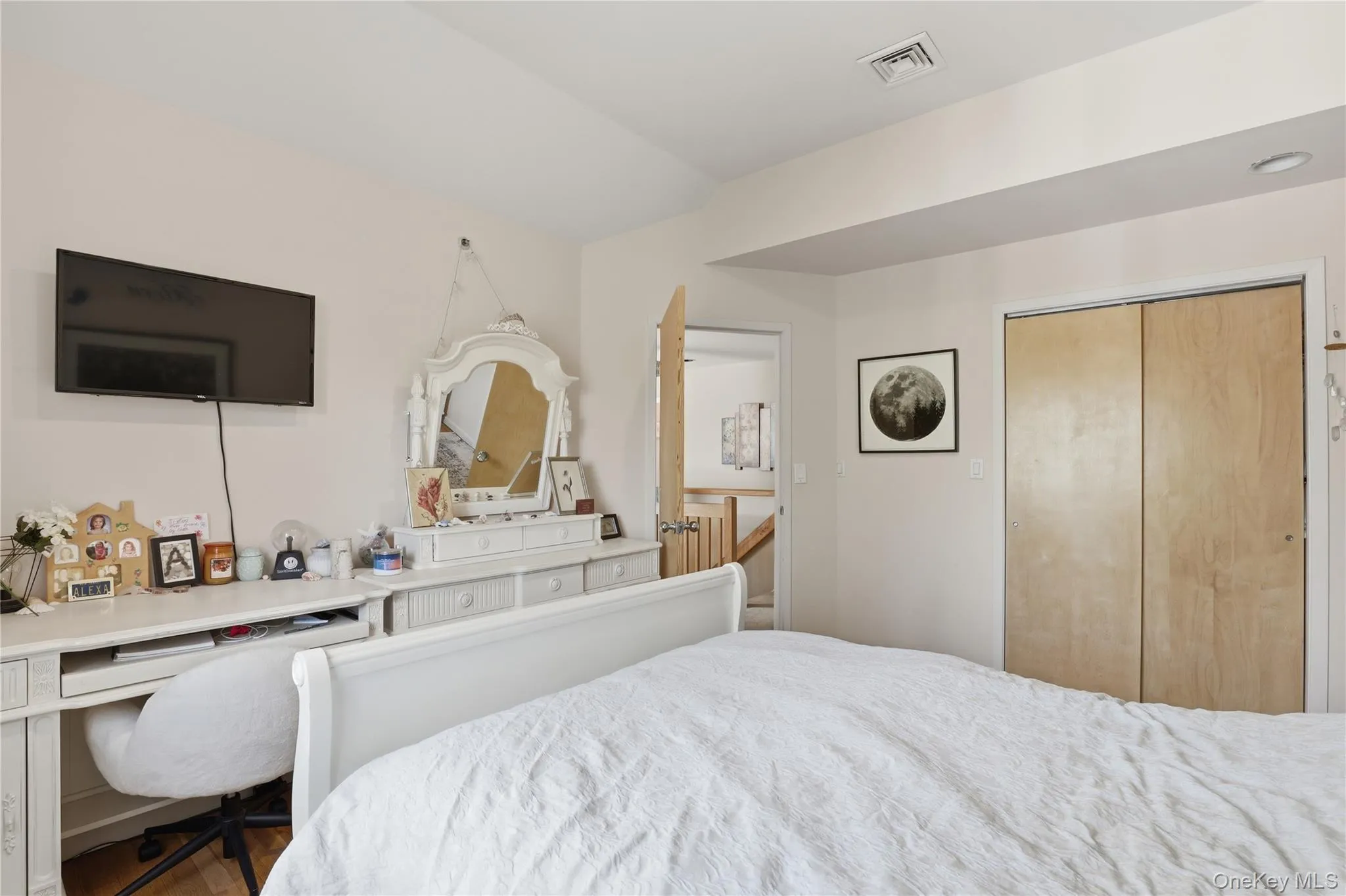 30 Ediths Way, Greenburgh, NY, 3 Bedrooms Bedrooms, 7 Rooms Rooms,2 BathroomsBathrooms,Residential,For Rent,Ediths,0,988446 30 Ediths Way, Greenburgh, NY, 3 Bedrooms Bedrooms, 7 Rooms Rooms,2 BathroomsBathrooms,Residential,For Rent,Ediths,0,988446
