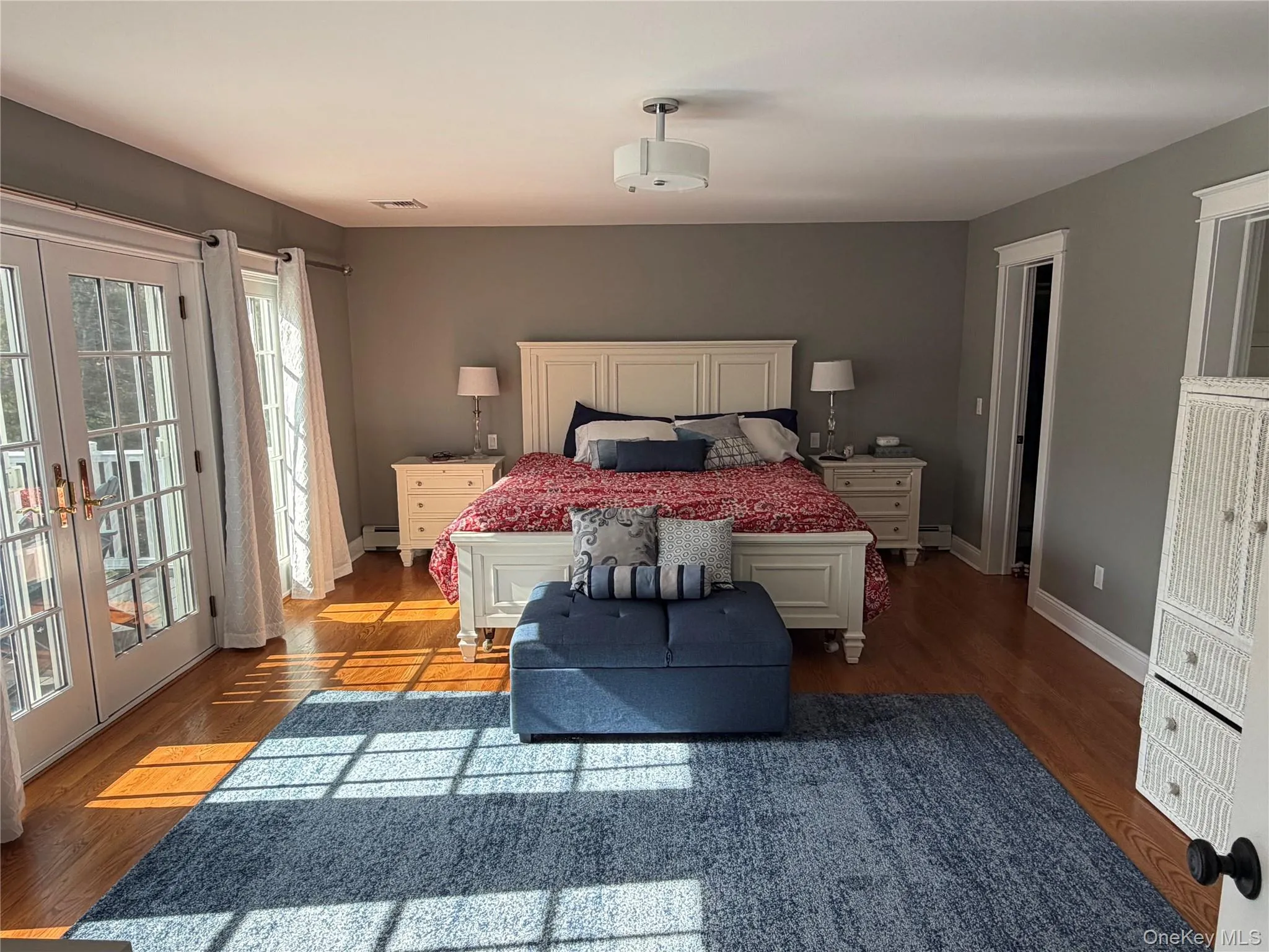 27 Deer Path, Southampton, NY, 5 Bedrooms Bedrooms, 10 Rooms Rooms,5 BathroomsBathrooms,Residential Lease,For Rent,Deer,0,988453 27 Deer Path, Southampton, NY, 5 Bedrooms Bedrooms, 10 Rooms Rooms,5 BathroomsBathrooms,Residential Lease,For Rent,Deer,0,988453