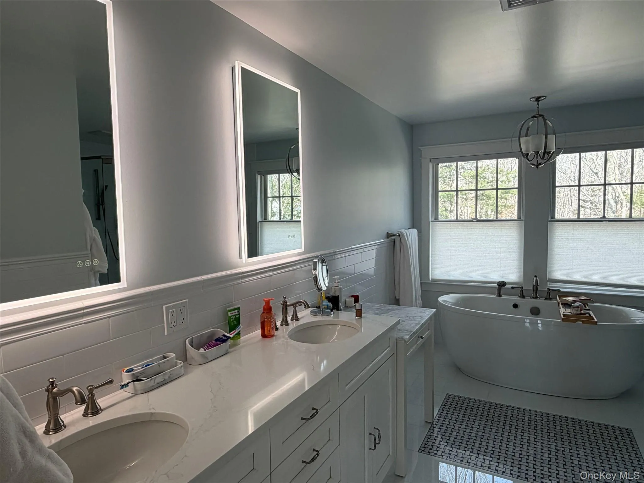 27 Deer Path, Southampton, NY, 5 Bedrooms Bedrooms, 10 Rooms Rooms,5 BathroomsBathrooms,Residential Lease,For Rent,Deer,0,988453 27 Deer Path, Southampton, NY, 5 Bedrooms Bedrooms, 10 Rooms Rooms,5 BathroomsBathrooms,Residential Lease,For Rent,Deer,0,988453