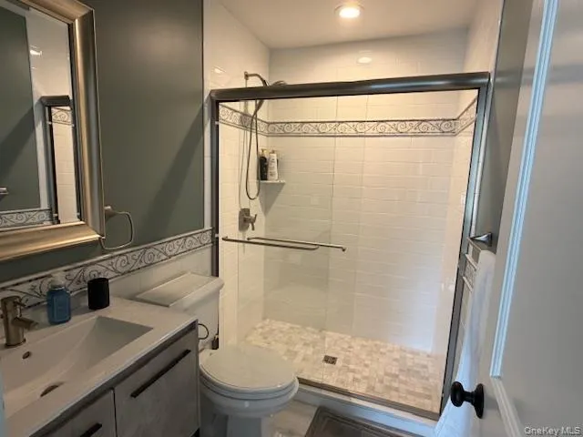 27 Deer Path, Southampton, NY, 5 Bedrooms Bedrooms, 10 Rooms Rooms,5 BathroomsBathrooms,Residential Lease,For Rent,Deer,0,988453 27 Deer Path, Southampton, NY, 5 Bedrooms Bedrooms, 10 Rooms Rooms,5 BathroomsBathrooms,Residential Lease,For Rent,Deer,0,988453