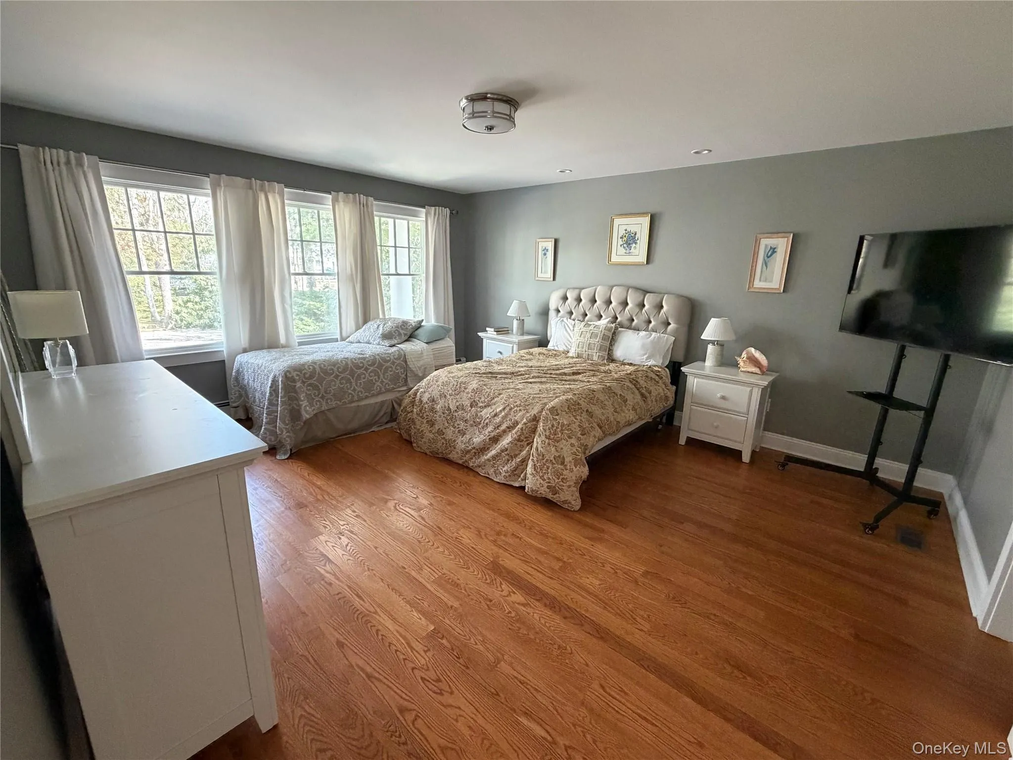 27 Deer Path, Southampton, NY, 5 Bedrooms Bedrooms, 10 Rooms Rooms,5 BathroomsBathrooms,Residential Lease,For Rent,Deer,0,988453 27 Deer Path, Southampton, NY, 5 Bedrooms Bedrooms, 10 Rooms Rooms,5 BathroomsBathrooms,Residential Lease,For Rent,Deer,0,988453