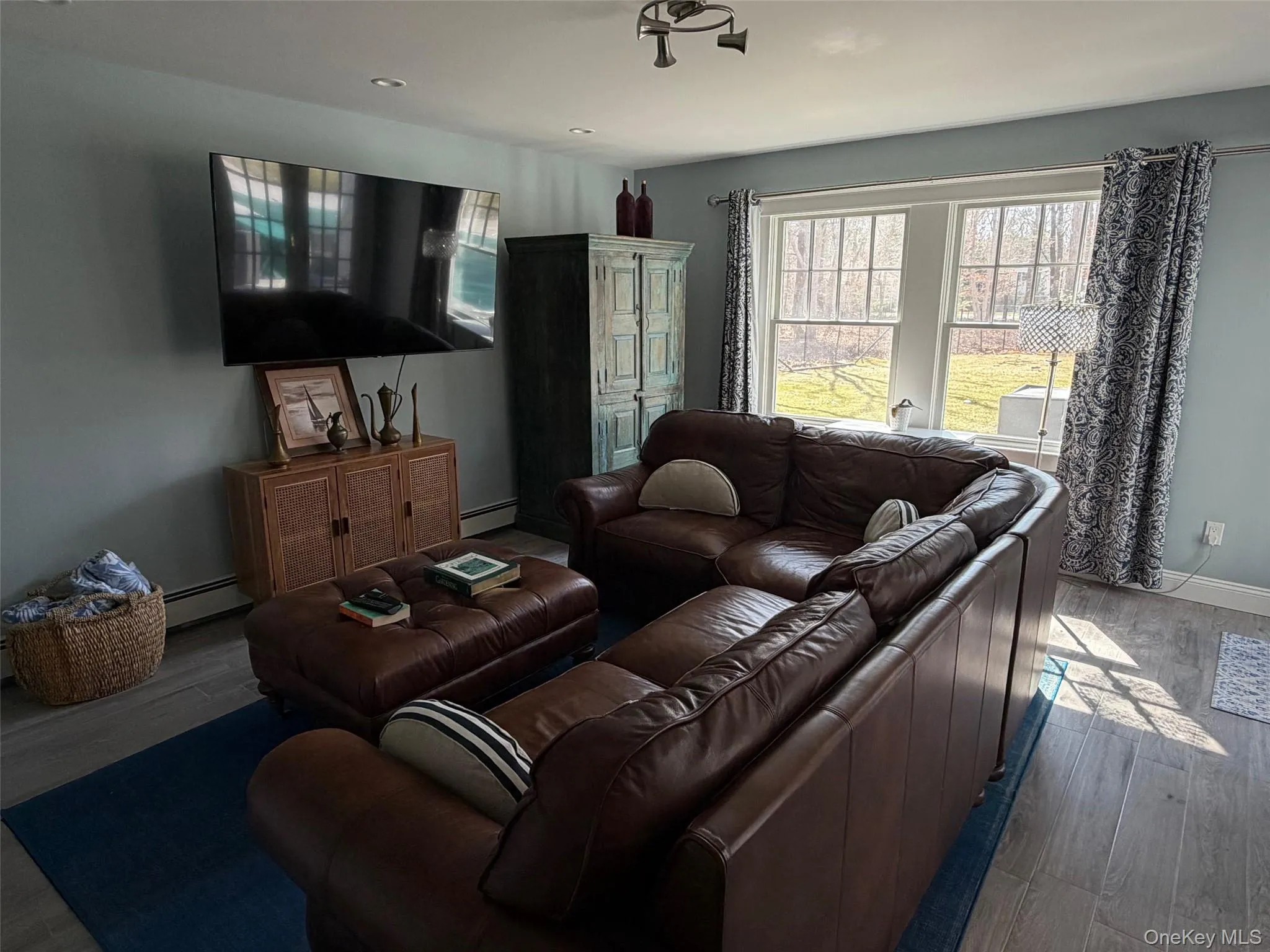 27 Deer Path, Southampton, NY, 5 Bedrooms Bedrooms, 10 Rooms Rooms,5 BathroomsBathrooms,Residential Lease,For Rent,Deer,0,988453 27 Deer Path, Southampton, NY, 5 Bedrooms Bedrooms, 10 Rooms Rooms,5 BathroomsBathrooms,Residential Lease,For Rent,Deer,0,988453