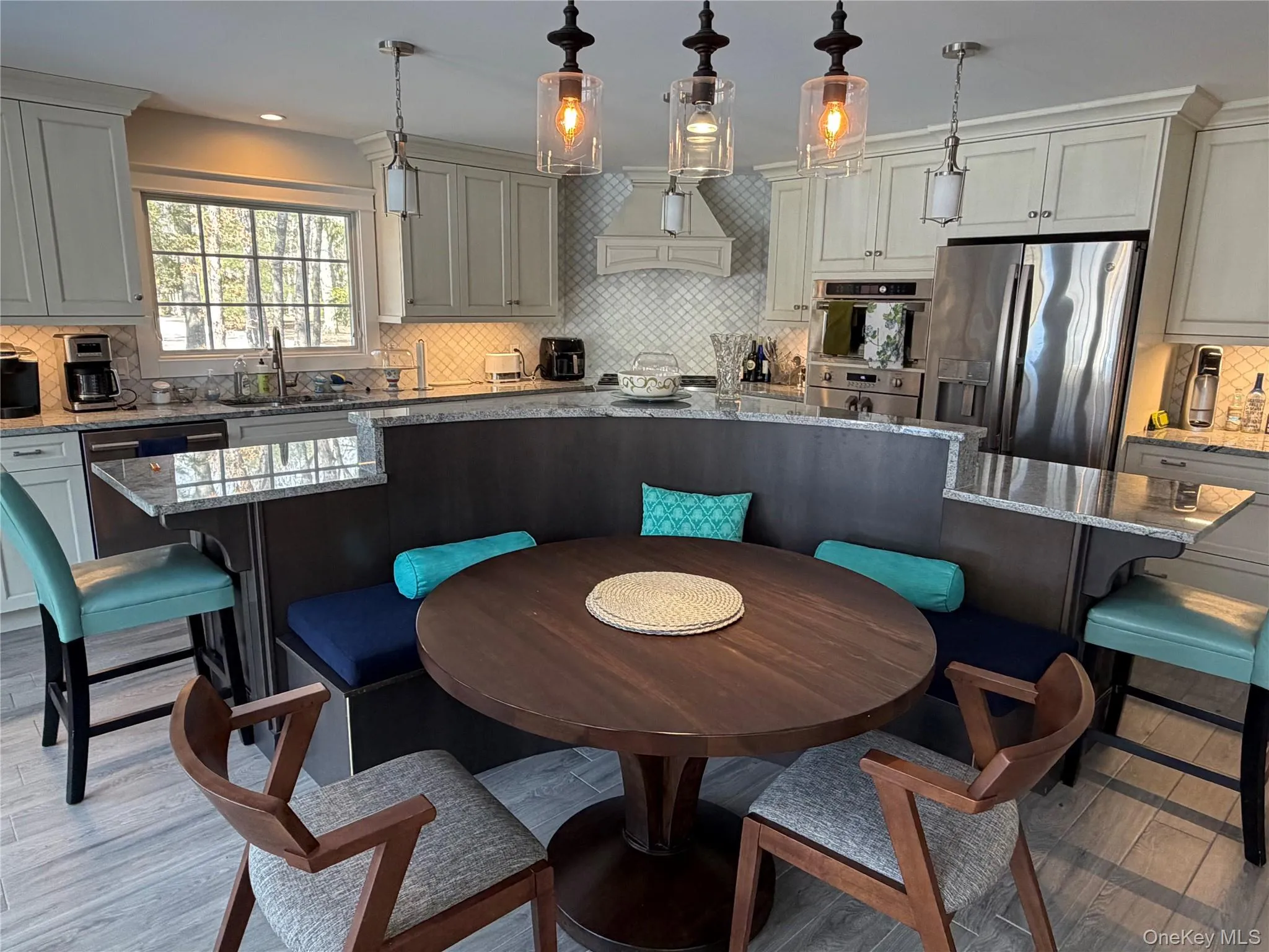 27 Deer Path, Southampton, NY, 5 Bedrooms Bedrooms, 10 Rooms Rooms,5 BathroomsBathrooms,Residential Lease,For Rent,Deer,0,988453 27 Deer Path, Southampton, NY, 5 Bedrooms Bedrooms, 10 Rooms Rooms,5 BathroomsBathrooms,Residential Lease,For Rent,Deer,0,988453