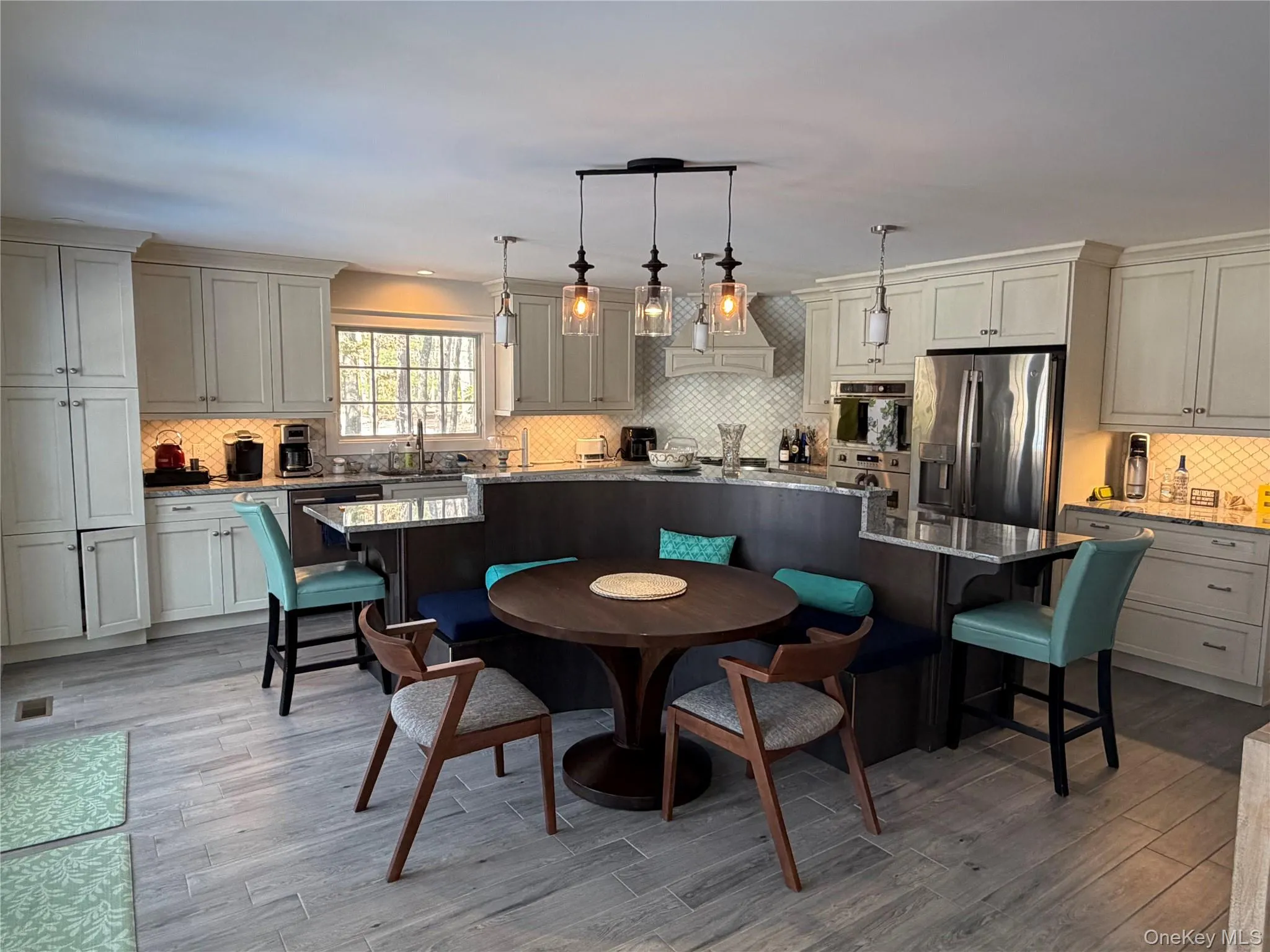 27 Deer Path, Southampton, NY, 5 Bedrooms Bedrooms, 10 Rooms Rooms,5 BathroomsBathrooms,Residential Lease,For Rent,Deer,0,988453 27 Deer Path, Southampton, NY, 5 Bedrooms Bedrooms, 10 Rooms Rooms,5 BathroomsBathrooms,Residential Lease,For Rent,Deer,0,988453
