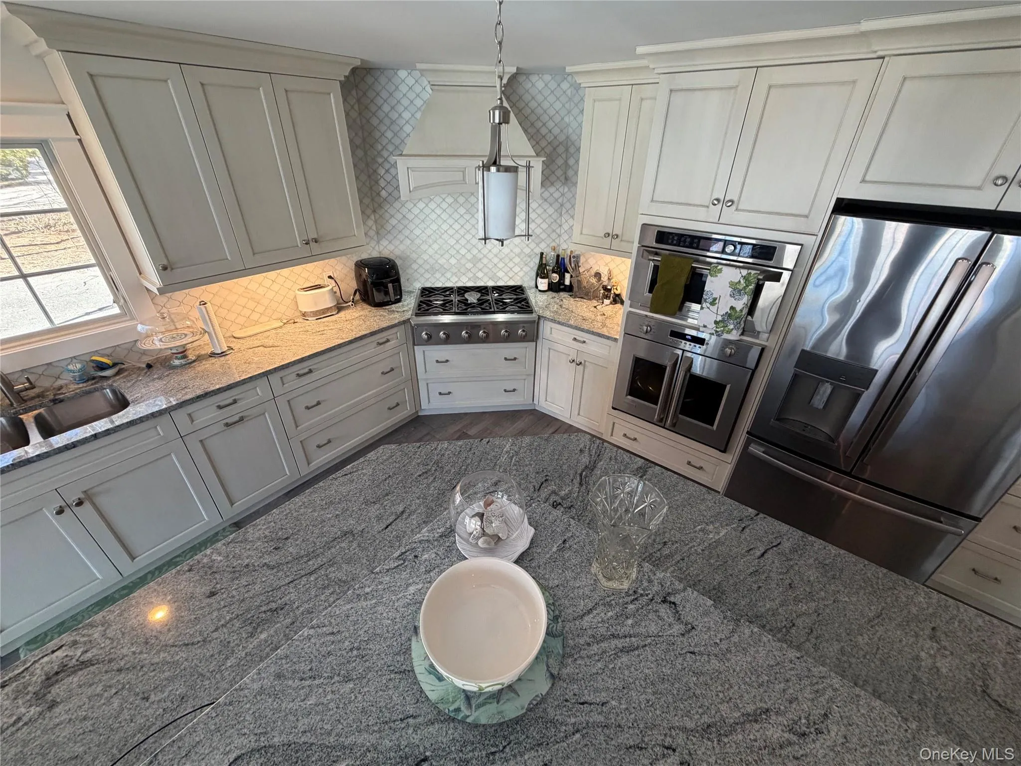 27 Deer Path, Southampton, NY, 5 Bedrooms Bedrooms, 10 Rooms Rooms,5 BathroomsBathrooms,Residential Lease,For Rent,Deer,0,988453 27 Deer Path, Southampton, NY, 5 Bedrooms Bedrooms, 10 Rooms Rooms,5 BathroomsBathrooms,Residential Lease,For Rent,Deer,0,988453