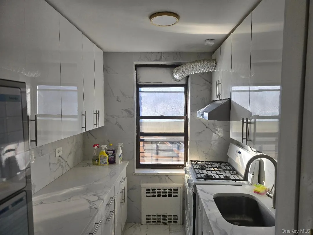 84-19 51 Avenue, New York, NY, 2 Bedrooms Bedrooms, 4 Rooms Rooms,1 BathroomBathrooms,Residential Sale,For Rent,51 Avenue,0,988475 84-19 51 Avenue, New York, NY, 2 Bedrooms Bedrooms, 4 Rooms Rooms,1 BathroomBathrooms,Residential Sale,For Rent,51 Avenue,0,988475