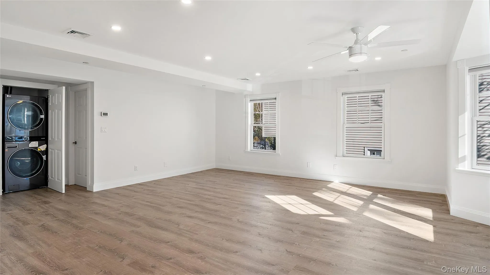 33 Devoe Street, Greenburgh, NY, 2 Bedrooms Bedrooms, 3 Rooms Rooms,1 BathroomBathrooms,Residential Lease,For Rent,Devoe,0,988476 33 Devoe Street, Greenburgh, NY, 2 Bedrooms Bedrooms, 3 Rooms Rooms,1 BathroomBathrooms,Residential Lease,For Rent,Devoe,0,988476