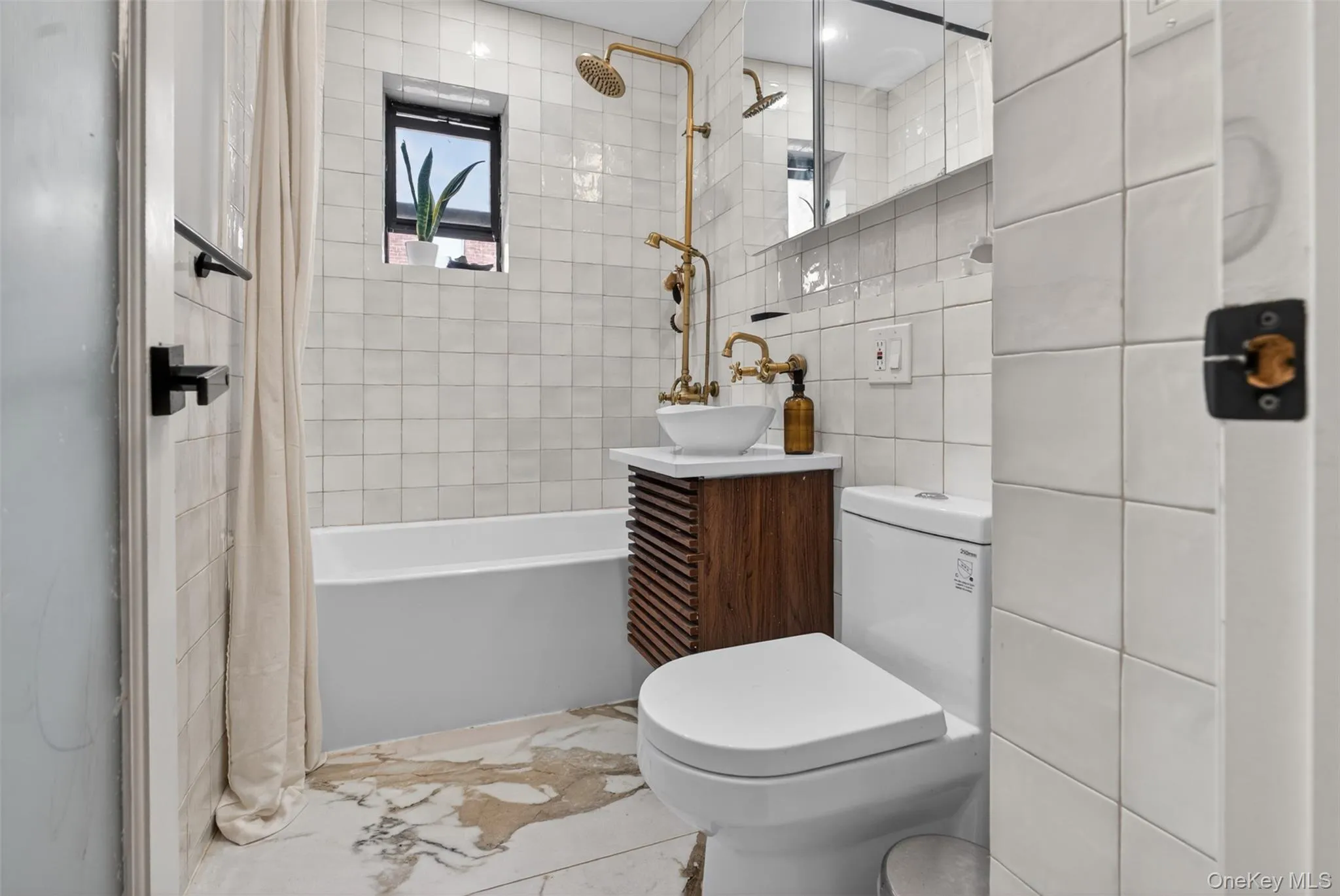 10325 68th Avenue, New York, NY, 1 Bedroom Bedrooms, 4 Rooms Rooms,1 BathroomBathrooms,Residential Sale,For Rent,68th,0,988492 10325 68th Avenue, New York, NY, 1 Bedroom Bedrooms, 4 Rooms Rooms,1 BathroomBathrooms,Residential Sale,For Rent,68th,0,988492