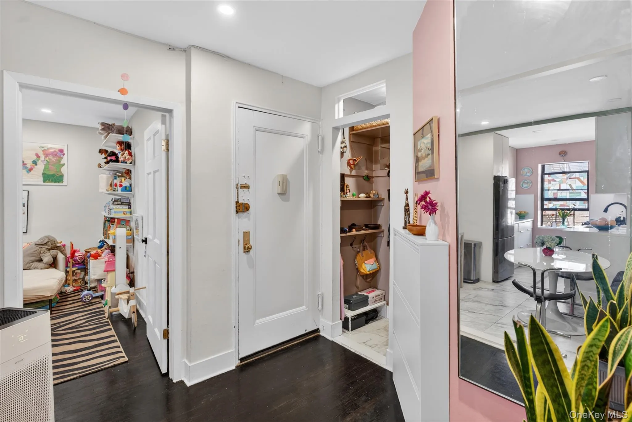 10325 68th Avenue, New York, NY, 1 Bedroom Bedrooms, 4 Rooms Rooms,1 BathroomBathrooms,Residential Sale,For Rent,68th,0,988492 10325 68th Avenue, New York, NY, 1 Bedroom Bedrooms, 4 Rooms Rooms,1 BathroomBathrooms,Residential Sale,For Rent,68th,0,988492