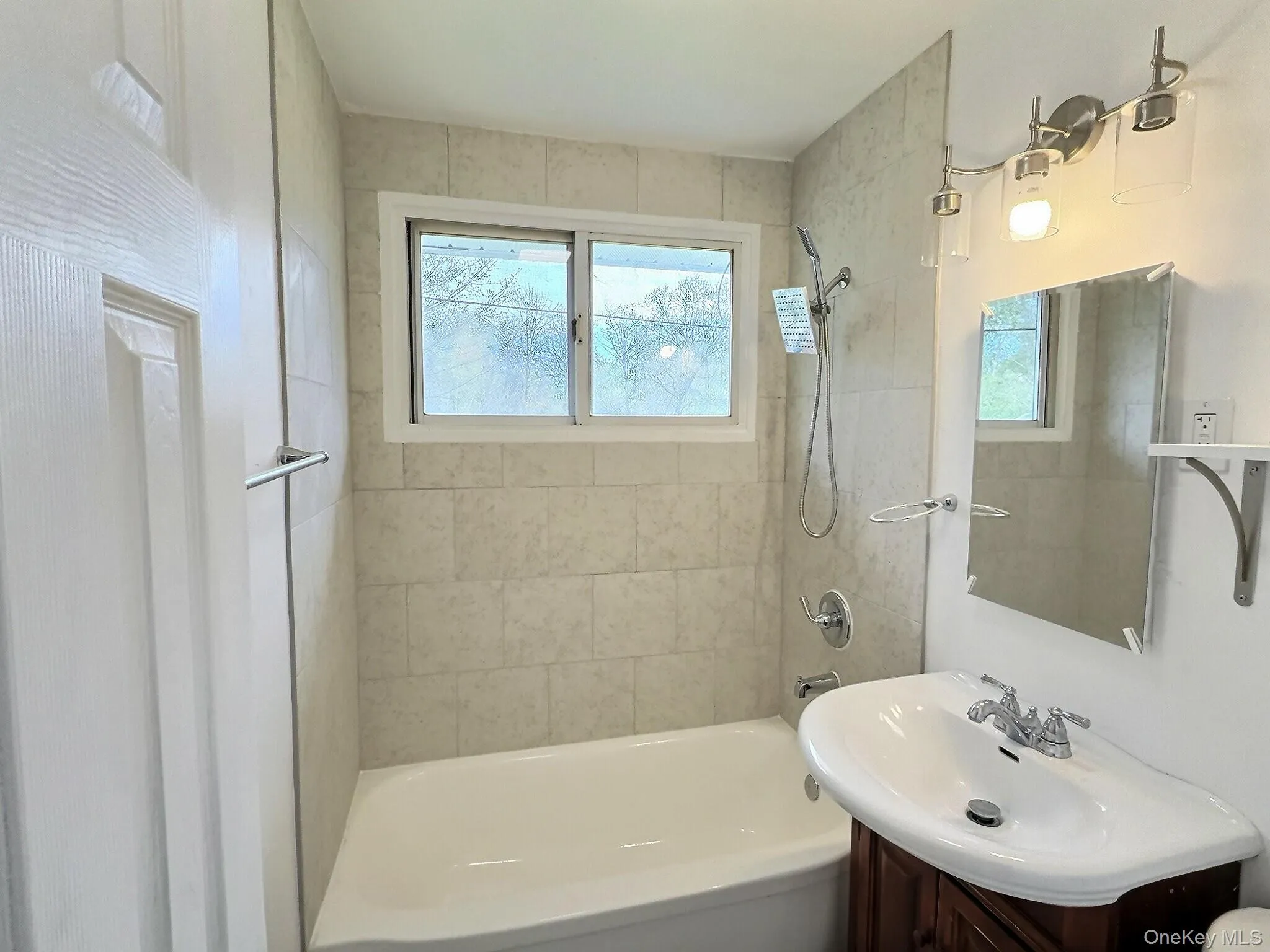 46 Gilmore Boulevard, Wappinger, NY, 2 Bedrooms Bedrooms, 4 Rooms Rooms,1 BathroomBathrooms,Residential Lease,For Rent,Gilmore,0,988495 46 Gilmore Boulevard, Wappinger, NY, 2 Bedrooms Bedrooms, 4 Rooms Rooms,1 BathroomBathrooms,Residential Lease,For Rent,Gilmore,0,988495