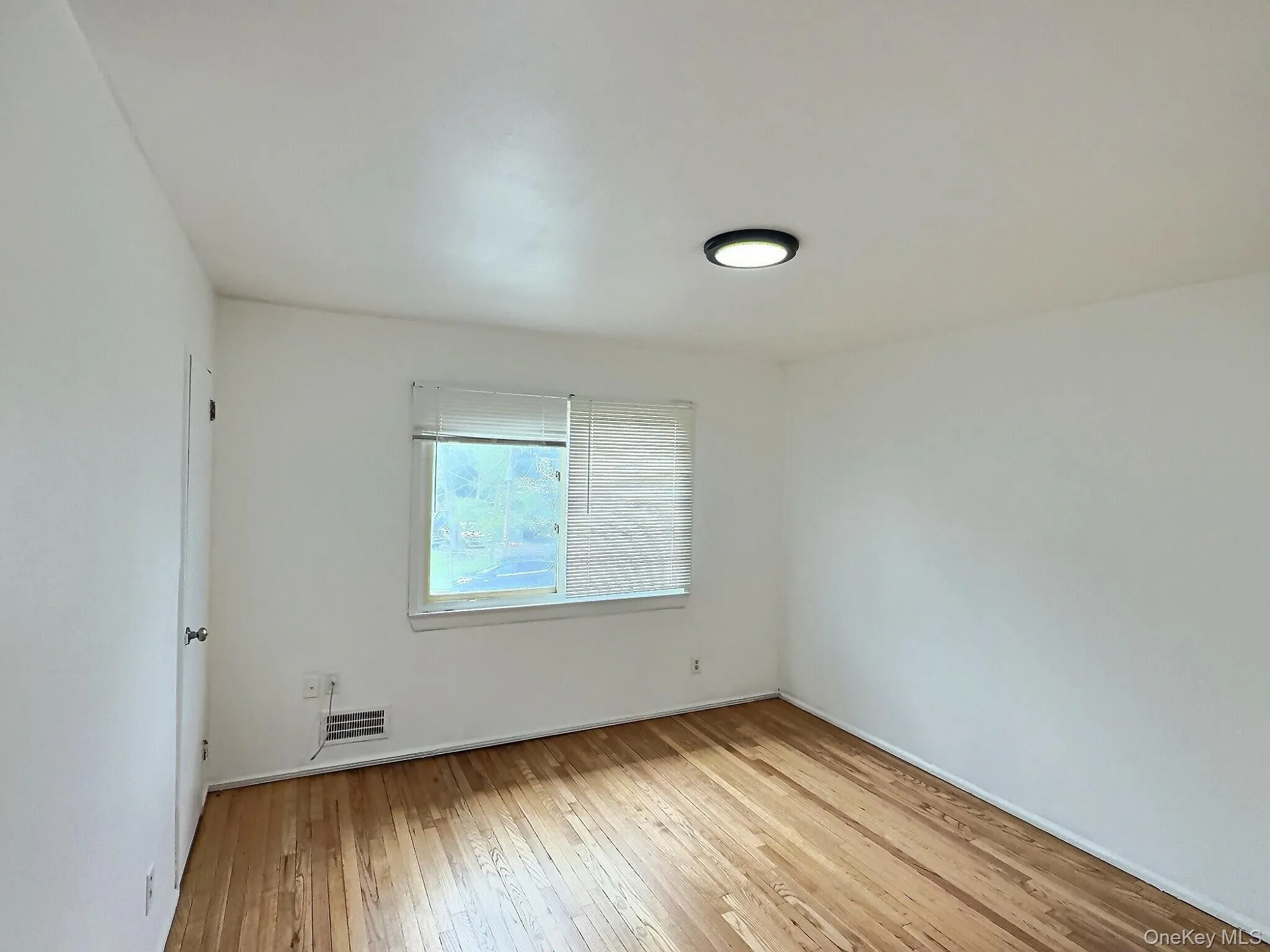 46 Gilmore Boulevard, Wappinger, NY, 2 Bedrooms Bedrooms, 4 Rooms Rooms,1 BathroomBathrooms,Residential Lease,For Rent,Gilmore,0,988495 46 Gilmore Boulevard, Wappinger, NY, 2 Bedrooms Bedrooms, 4 Rooms Rooms,1 BathroomBathrooms,Residential Lease,For Rent,Gilmore,0,988495