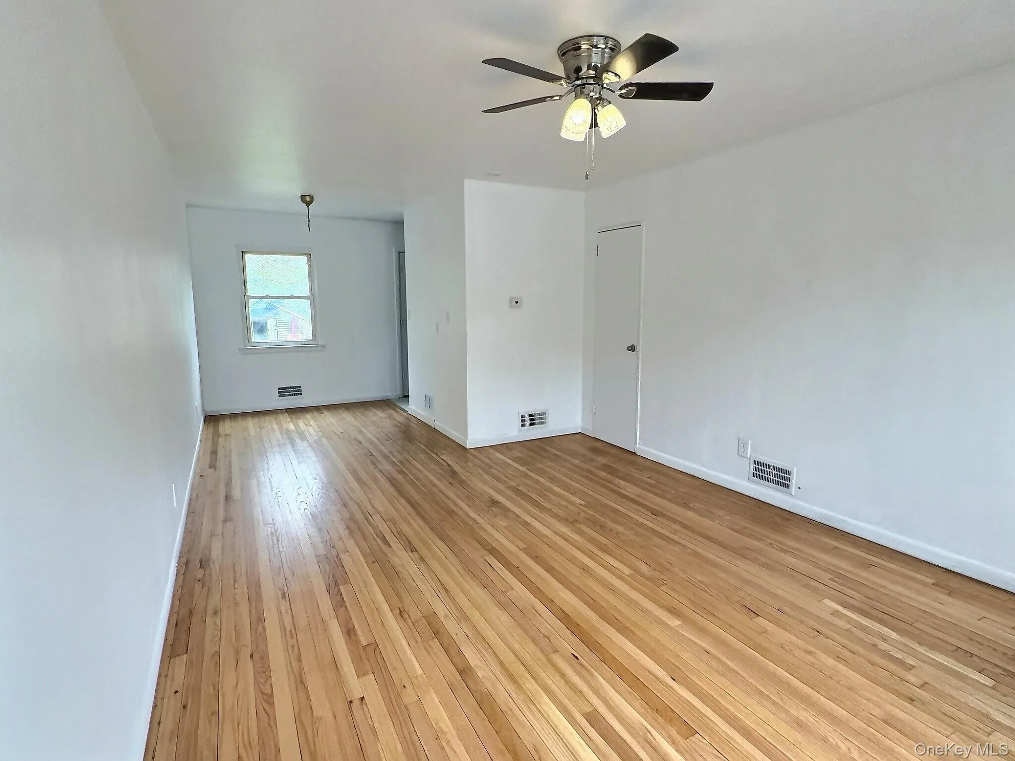 46 Gilmore Boulevard, Wappinger, NY, 2 Bedrooms Bedrooms, 4 Rooms Rooms,1 BathroomBathrooms,Residential Lease,For Rent,Gilmore,0,988495 46 Gilmore Boulevard, Wappinger, NY, 2 Bedrooms Bedrooms, 4 Rooms Rooms,1 BathroomBathrooms,Residential Lease,For Rent,Gilmore,0,988495
