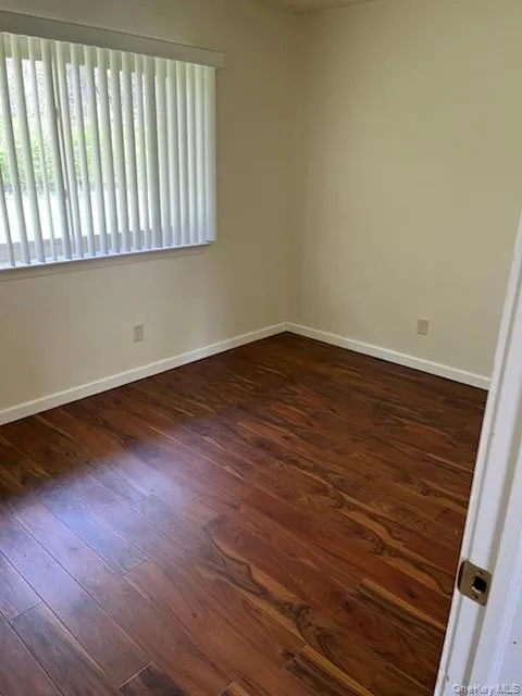 spacious bedroom spacious bedroom