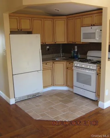 120-06 172nd Street, New York, NY, 4 Bedrooms Bedrooms, 4 Rooms Rooms,2 BathroomsBathrooms,Residential Lease,For Rent,172nd,0,988503 120-06 172nd Street, New York, NY, 4 Bedrooms Bedrooms, 4 Rooms Rooms,2 BathroomsBathrooms,Residential Lease,For Rent,172nd,0,988503