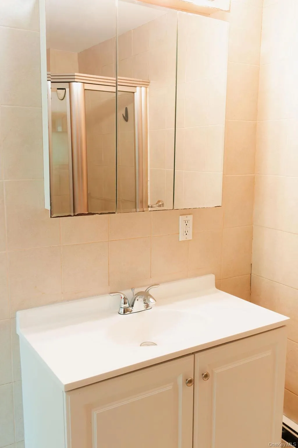435 Abeel Street, Kingston, NY, 3 Bedrooms Bedrooms, 5 Rooms Rooms,2 BathroomsBathrooms,Residential Lease,For Rent,Abeel,0,988504 435 Abeel Street, Kingston, NY, 3 Bedrooms Bedrooms, 5 Rooms Rooms,2 BathroomsBathrooms,Residential Lease,For Rent,Abeel,0,988504