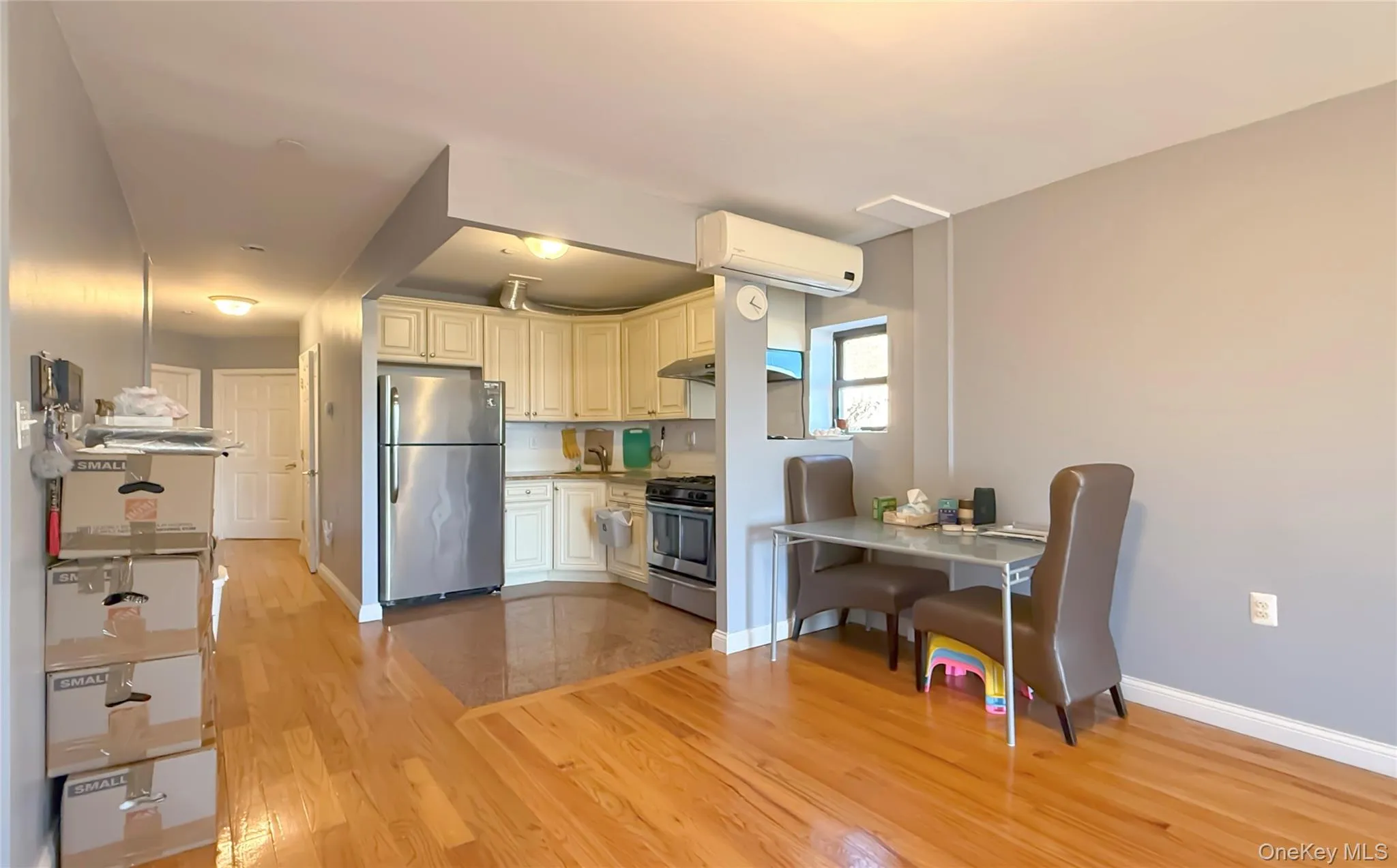 71-24 163rd Street, New York, NY, 3 Bedrooms Bedrooms, 6 Rooms Rooms,2 BathroomsBathrooms,Residential Lease,For Rent,163rd,0,988505 71-24 163rd Street, New York, NY, 3 Bedrooms Bedrooms, 6 Rooms Rooms,2 BathroomsBathrooms,Residential Lease,For Rent,163rd,0,988505