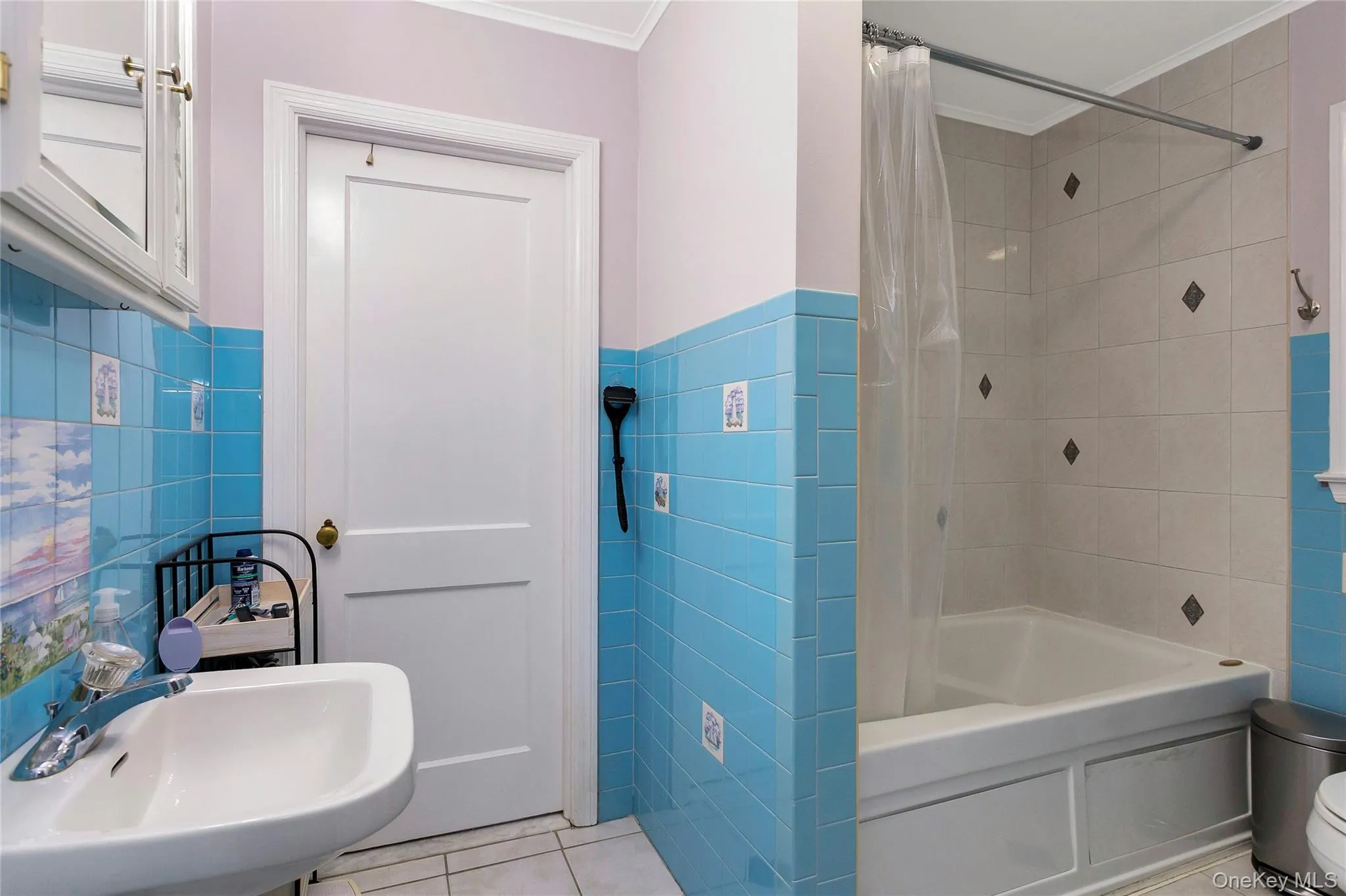 15 Cherry Lane, Oyster Bay, NY, 1 Bedroom Bedrooms, 4 Rooms Rooms,1 BathroomBathrooms,Residential Lease,For Rent,Cherry,0,988528 15 Cherry Lane, Oyster Bay, NY, 1 Bedroom Bedrooms, 4 Rooms Rooms,1 BathroomBathrooms,Residential Lease,For Rent,Cherry,0,988528