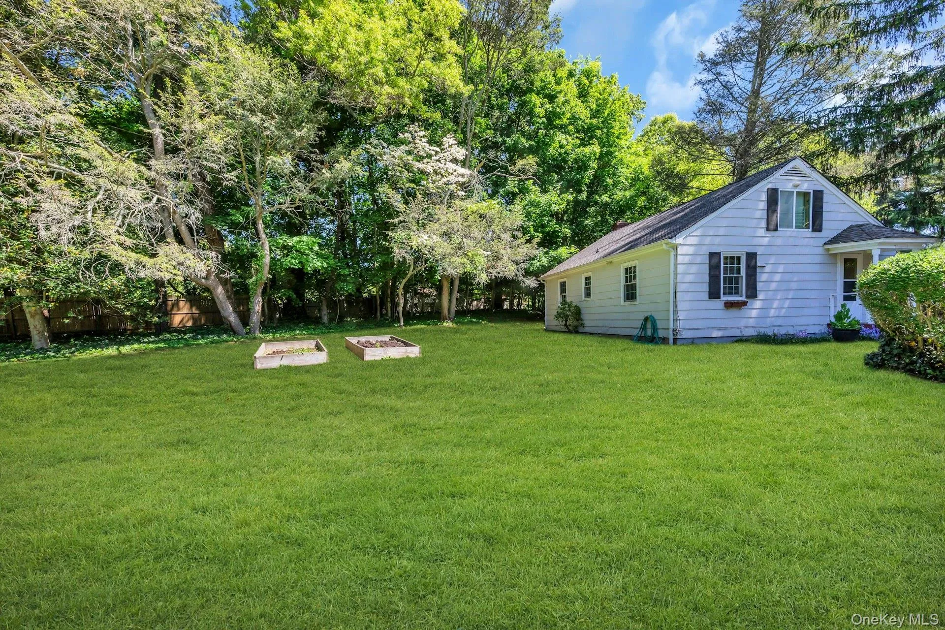 15 Cherry Lane, Oyster Bay, NY, 1 Bedroom Bedrooms, 4 Rooms Rooms,1 BathroomBathrooms,Residential Lease,For Rent,Cherry,0,988528 15 Cherry Lane, Oyster Bay, NY, 1 Bedroom Bedrooms, 4 Rooms Rooms,1 BathroomBathrooms,Residential Lease,For Rent,Cherry,0,988528