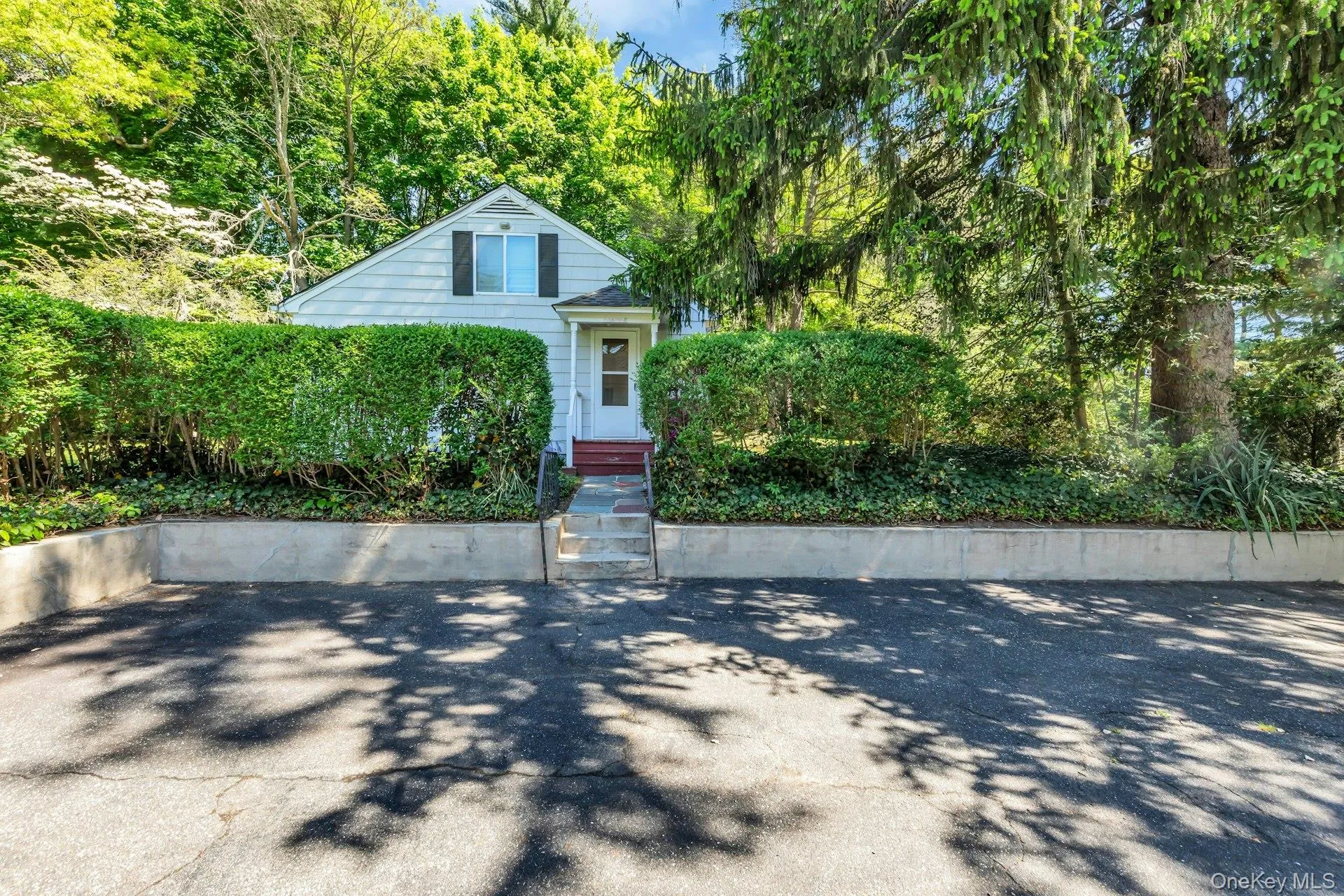 15 Cherry Lane, Oyster Bay, NY, 1 Bedroom Bedrooms, 4 Rooms Rooms,1 BathroomBathrooms,Residential Lease,For Rent,Cherry,0,988528 15 Cherry Lane, Oyster Bay, NY, 1 Bedroom Bedrooms, 4 Rooms Rooms,1 BathroomBathrooms,Residential Lease,For Rent,Cherry,0,988528