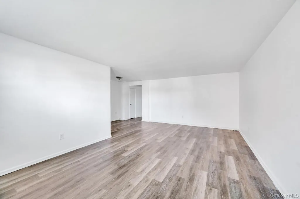 111 Centre Avenue, Hempstead, NY, 1 Room Rooms,1 BathroomBathrooms,Residential,For Rent,Centre,0,988533 111 Centre Avenue, Hempstead, NY, 1 Room Rooms,1 BathroomBathrooms,Residential,For Rent,Centre,0,988533