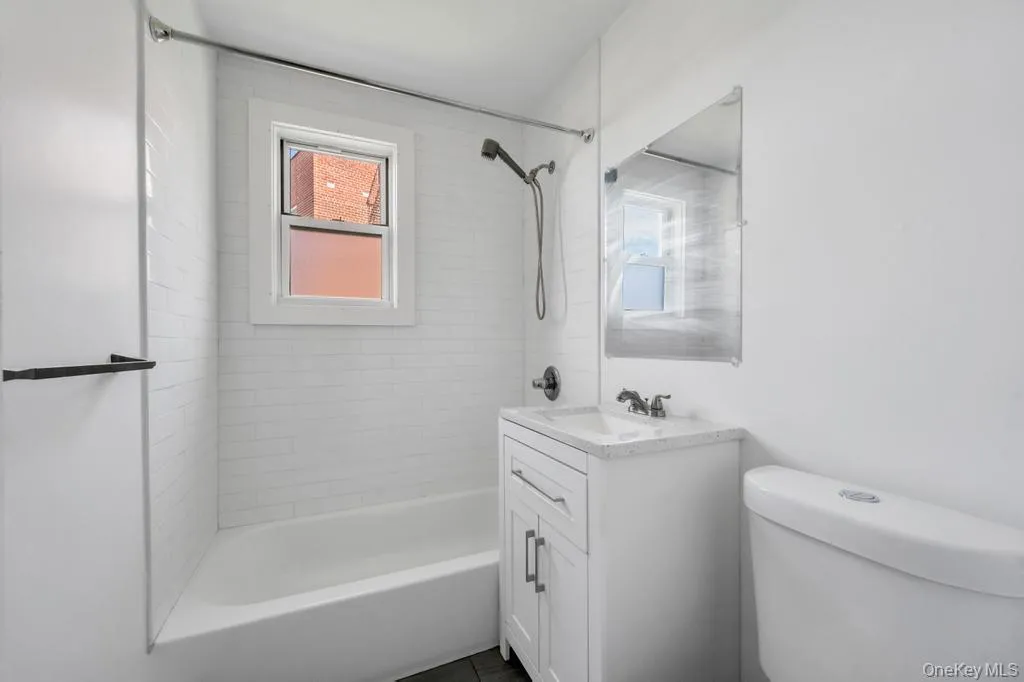 111 Centre Avenue, Hempstead, NY, 1 Room Rooms,1 BathroomBathrooms,Residential,For Rent,Centre,0,988533 111 Centre Avenue, Hempstead, NY, 1 Room Rooms,1 BathroomBathrooms,Residential,For Rent,Centre,0,988533