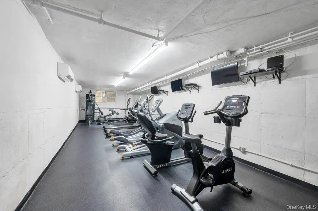 111 Centre Avenue, Hempstead, NY, 1 Room Rooms,1 BathroomBathrooms,Residential,For Rent,Centre,0,988533 111 Centre Avenue, Hempstead, NY, 1 Room Rooms,1 BathroomBathrooms,Residential,For Rent,Centre,0,988533