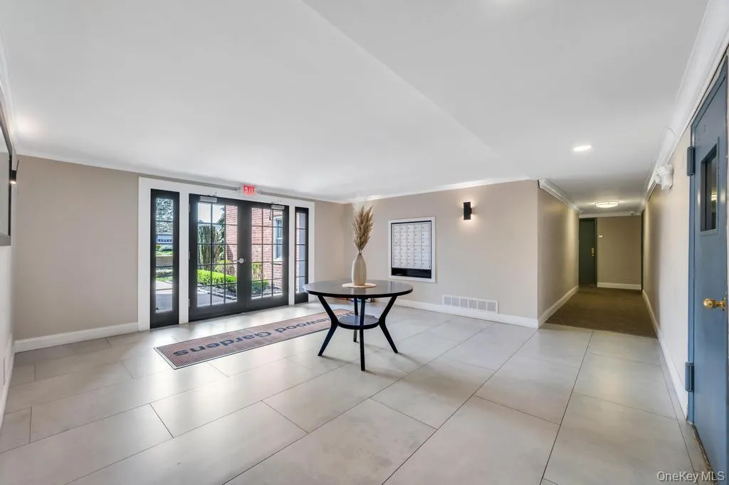 111 Centre Avenue, Hempstead, NY, 1 Room Rooms,1 BathroomBathrooms,Residential,For Rent,Centre,0,988533 111 Centre Avenue, Hempstead, NY, 1 Room Rooms,1 BathroomBathrooms,Residential,For Rent,Centre,0,988533
