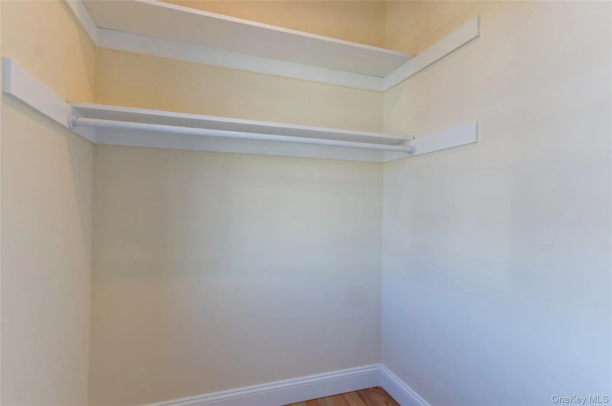 610 Jerico Turnpike, North Hempstead, NY, 1 Bedroom Bedrooms, 3 Rooms Rooms,1 BathroomBathrooms,Residential Lease,For Rent,Jerico,0,988543 610 Jerico Turnpike, North Hempstead, NY, 1 Bedroom Bedrooms, 3 Rooms Rooms,1 BathroomBathrooms,Residential Lease,For Rent,Jerico,0,988543