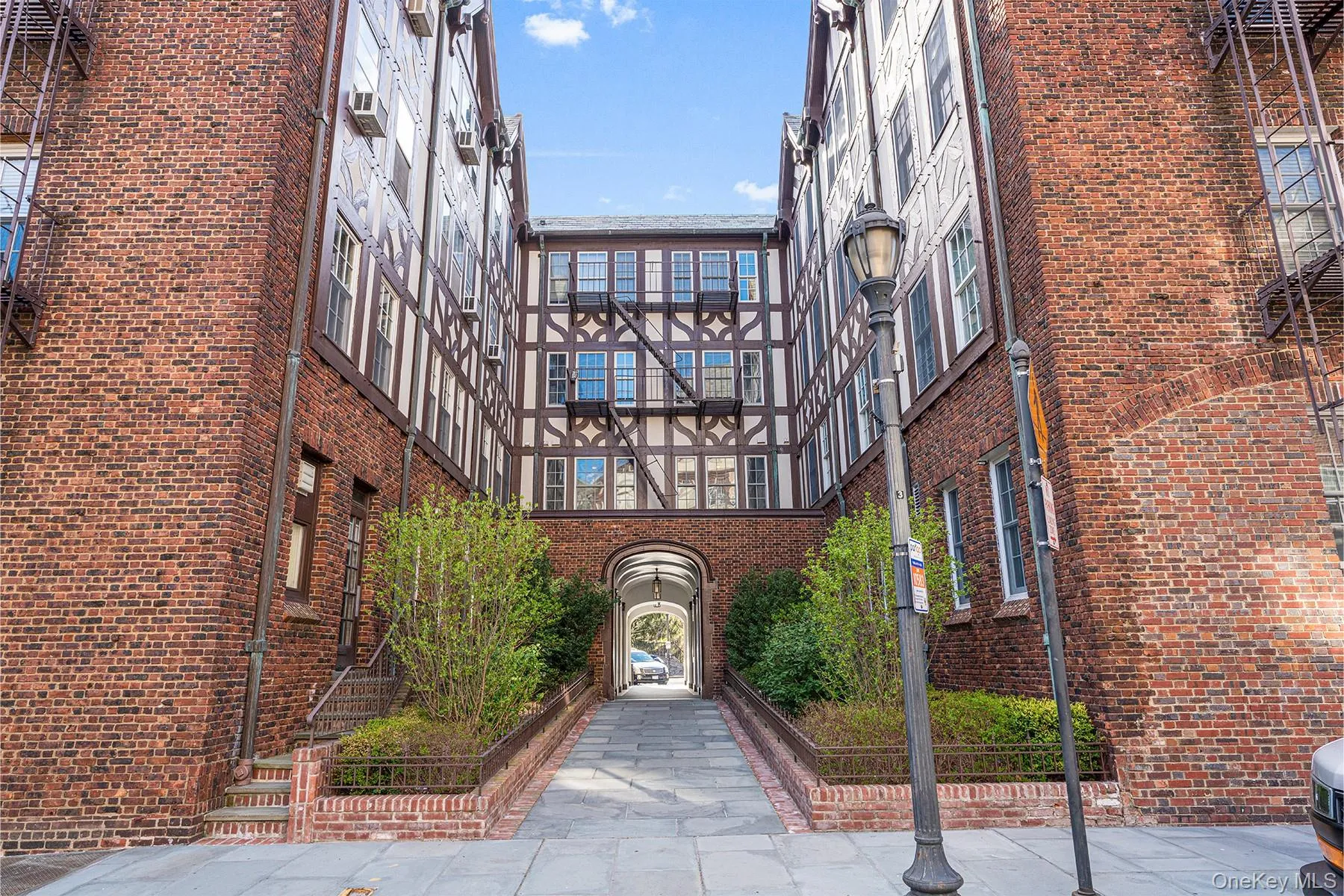 26 Parkway, Scarsdale, NY, 1 Bedroom Bedrooms, 3 Rooms Rooms,1 BathroomBathrooms,Residential Lease,For Rent,Parkway,0,988553 26 Parkway, Scarsdale, NY, 1 Bedroom Bedrooms, 3 Rooms Rooms,1 BathroomBathrooms,Residential Lease,For Rent,Parkway,0,988553