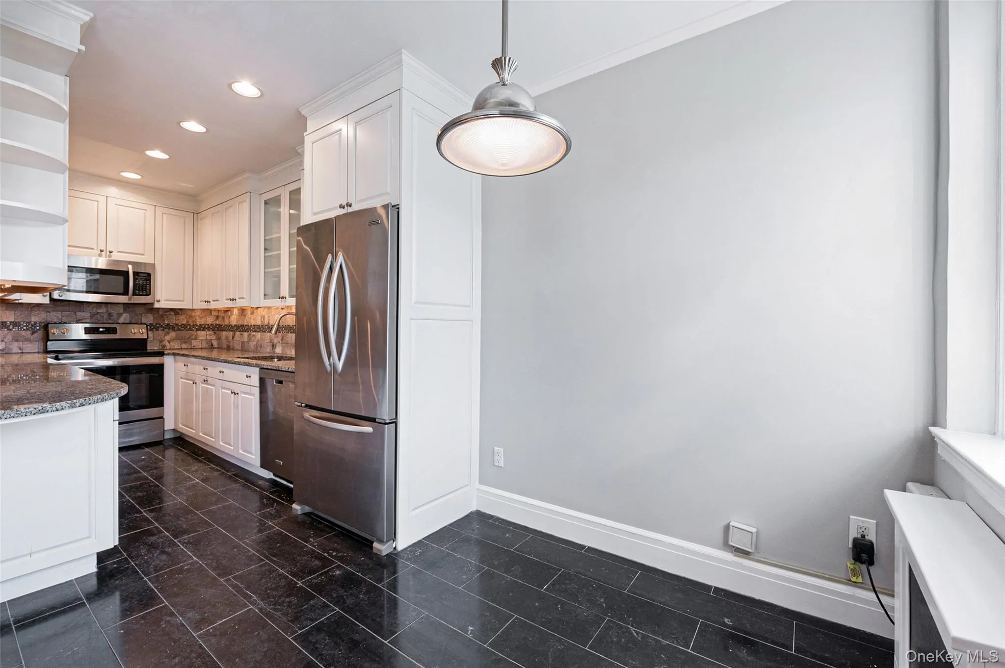 26 Parkway, Scarsdale, NY, 1 Bedroom Bedrooms, 3 Rooms Rooms,1 BathroomBathrooms,Residential Lease,For Rent,Parkway,0,988553 26 Parkway, Scarsdale, NY, 1 Bedroom Bedrooms, 3 Rooms Rooms,1 BathroomBathrooms,Residential Lease,For Rent,Parkway,0,988553