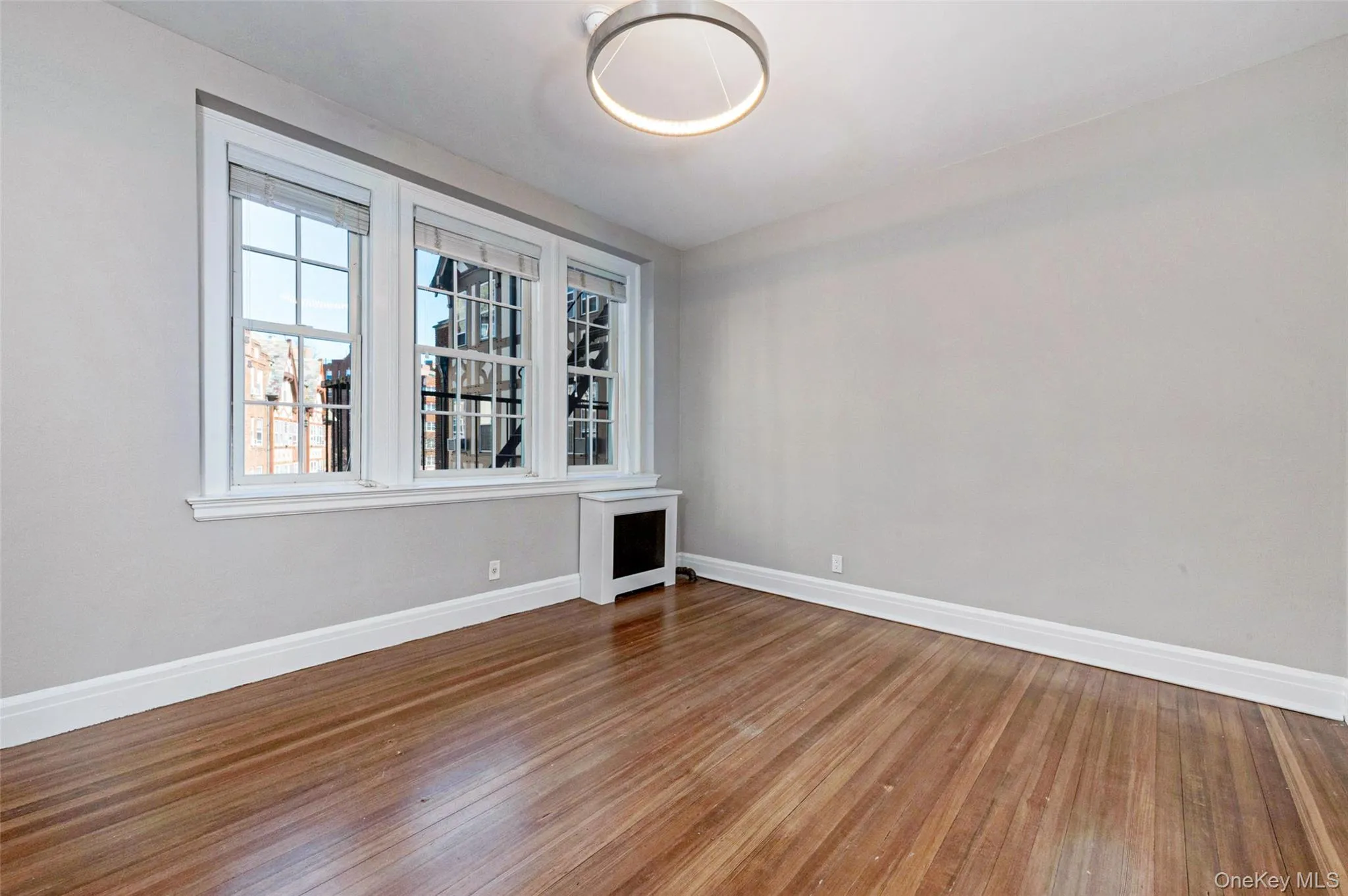 26 Parkway, Scarsdale, NY, 1 Bedroom Bedrooms, 3 Rooms Rooms,1 BathroomBathrooms,Residential Lease,For Rent,Parkway,0,988553 26 Parkway, Scarsdale, NY, 1 Bedroom Bedrooms, 3 Rooms Rooms,1 BathroomBathrooms,Residential Lease,For Rent,Parkway,0,988553