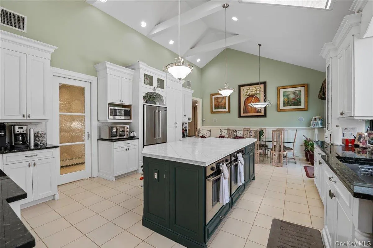 45 Coves Run, Oyster Bay, NY, 7 Bedrooms Bedrooms, 18 Rooms Rooms,5 BathroomsBathrooms,Residential,For Rent,Coves,0,988558 45 Coves Run, Oyster Bay, NY, 7 Bedrooms Bedrooms, 18 Rooms Rooms,5 BathroomsBathrooms,Residential,For Rent,Coves,0,988558