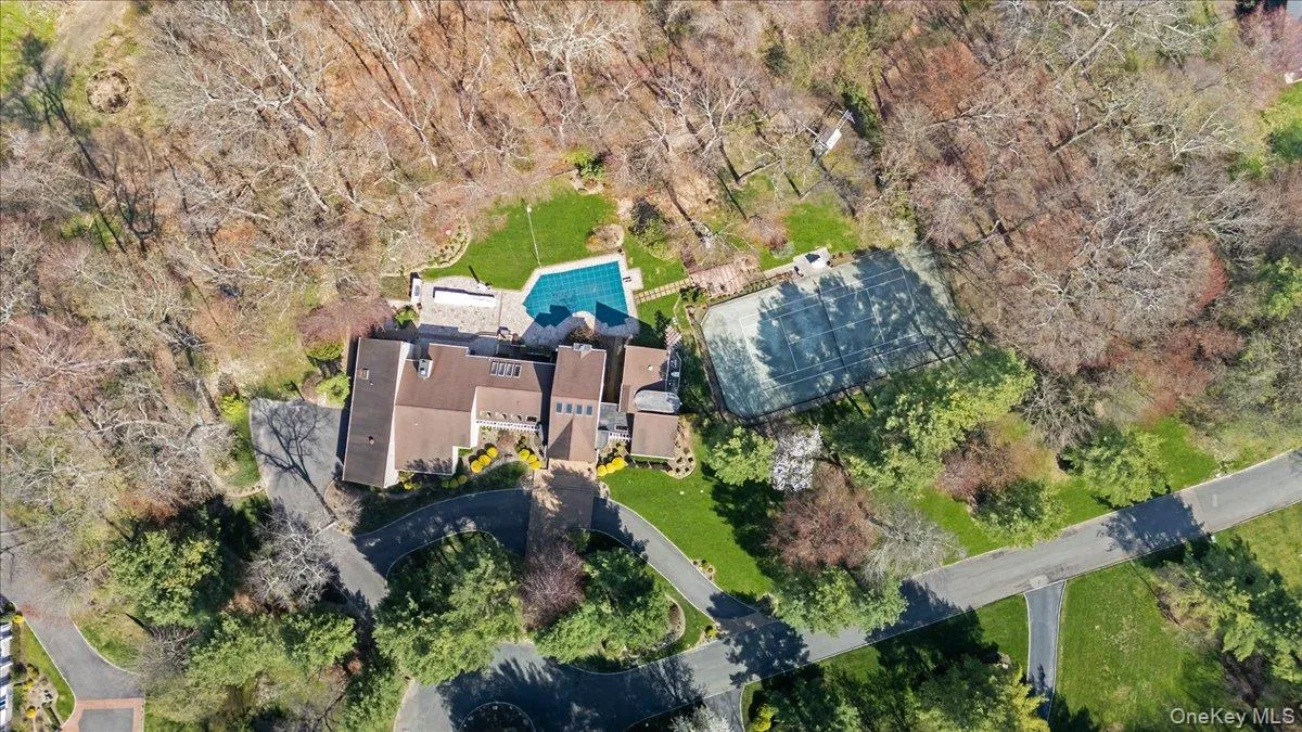 45 Coves Run, Oyster Bay, NY, 7 Bedrooms Bedrooms, 18 Rooms Rooms,5 BathroomsBathrooms,Residential,For Rent,Coves,0,988558 45 Coves Run, Oyster Bay, NY, 7 Bedrooms Bedrooms, 18 Rooms Rooms,5 BathroomsBathrooms,Residential,For Rent,Coves,0,988558