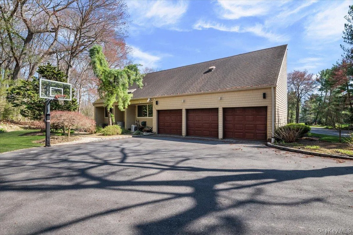 45 Coves Run, Oyster Bay, NY, 7 Bedrooms Bedrooms, 18 Rooms Rooms,5 BathroomsBathrooms,Residential,For Rent,Coves,0,988558 45 Coves Run, Oyster Bay, NY, 7 Bedrooms Bedrooms, 18 Rooms Rooms,5 BathroomsBathrooms,Residential,For Rent,Coves,0,988558
