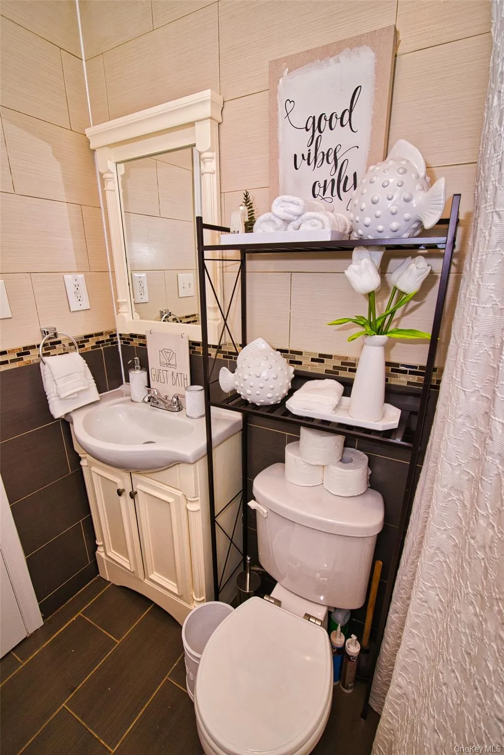 180 Montauk Avenue, New York, NY, 2 Bedrooms Bedrooms, 3 Rooms Rooms,1 BathroomBathrooms,Residential Lease,For Rent,Montauk,0,988567 180 Montauk Avenue, New York, NY, 2 Bedrooms Bedrooms, 3 Rooms Rooms,1 BathroomBathrooms,Residential Lease,For Rent,Montauk,0,988567