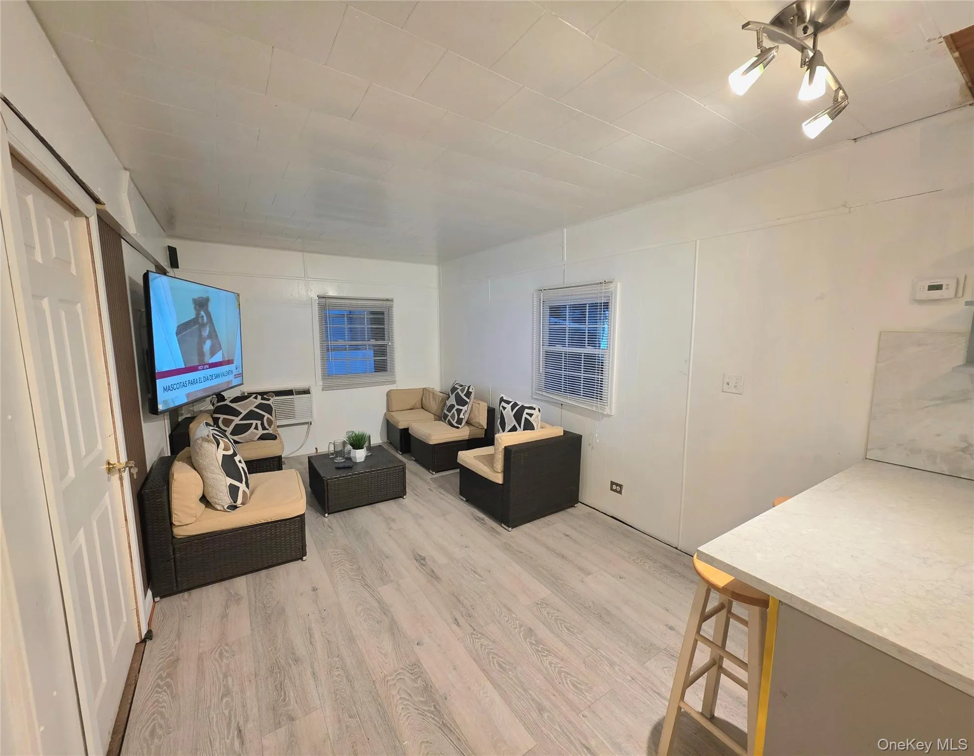 525 Riverleigh Ave, Riverhead, NY, 2 Bedrooms Bedrooms, 5 Rooms Rooms,1 BathroomBathrooms,Residential,For Rent,Ave,0,988570 525 Riverleigh Ave, Riverhead, NY, 2 Bedrooms Bedrooms, 5 Rooms Rooms,1 BathroomBathrooms,Residential,For Rent,Ave,0,988570
